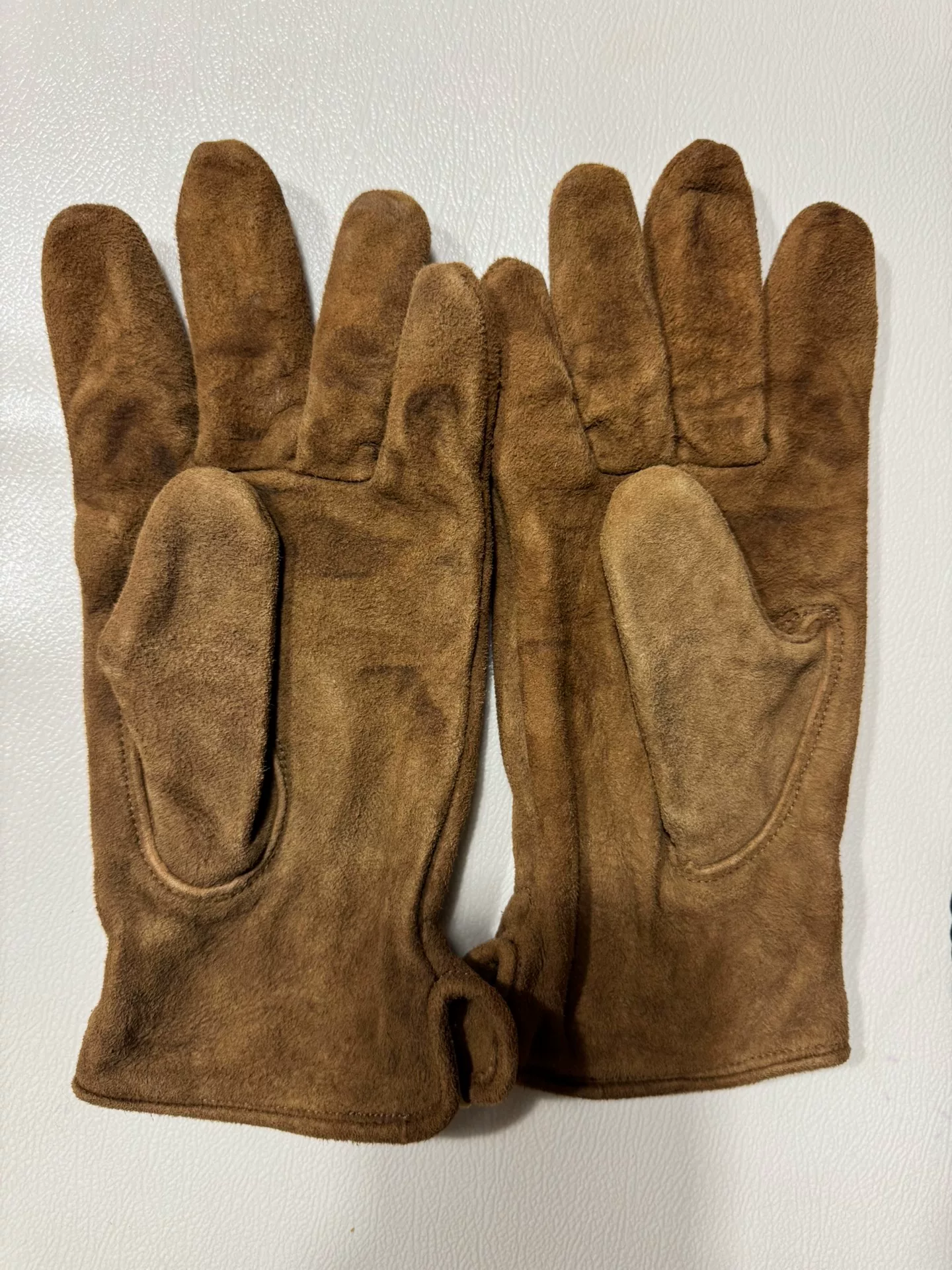VISVIM 24AW Suede Gloves — front