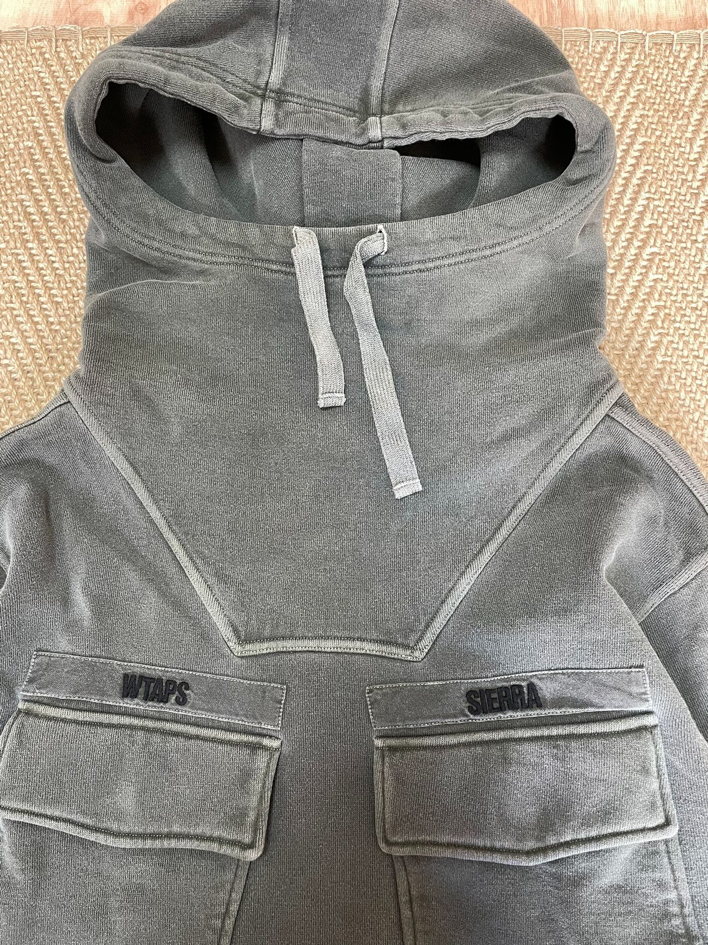 WTAPS PARA COPO Wax-Dyed Heavy Washed Hoodie — label