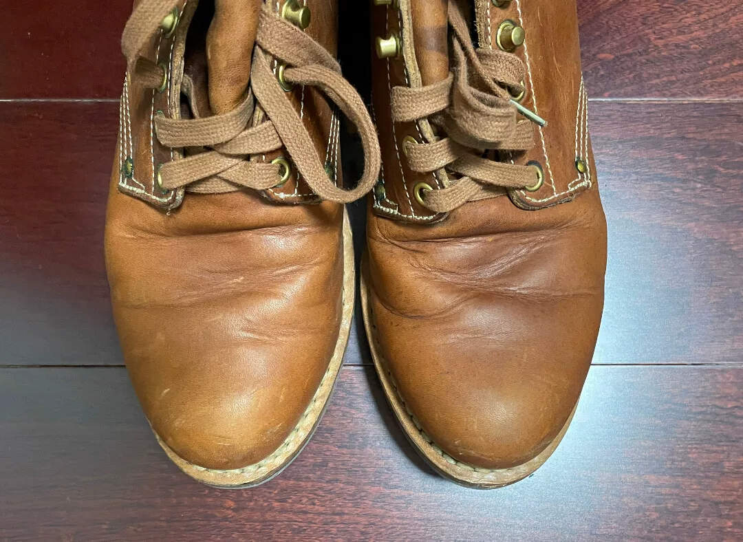 visvim brigadier mid-height lace-up boots — label