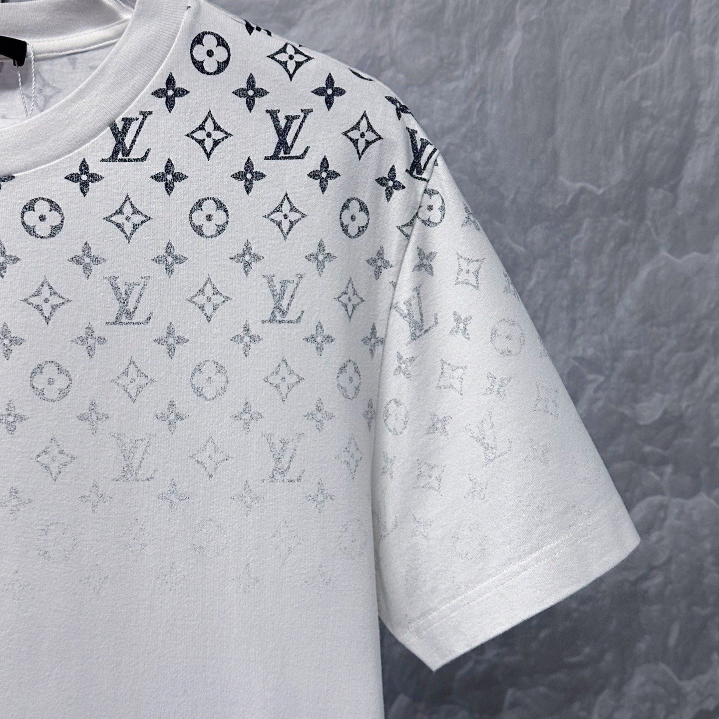Louis Vuitton FW25 Monogram Gradient T-Shirt — detail