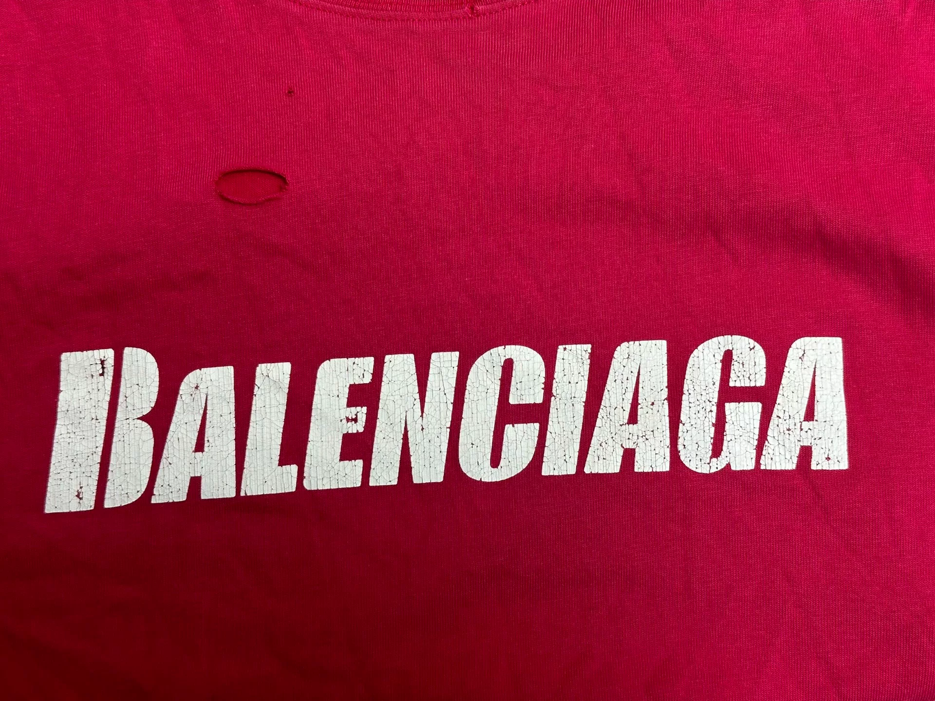 Balenciaga Red Letter Print Distressed T-shirt — detail