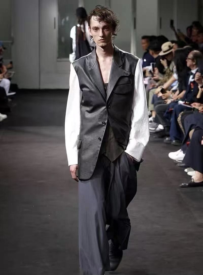 Yohji Yamamoto 19ss Black Leather Vest — label