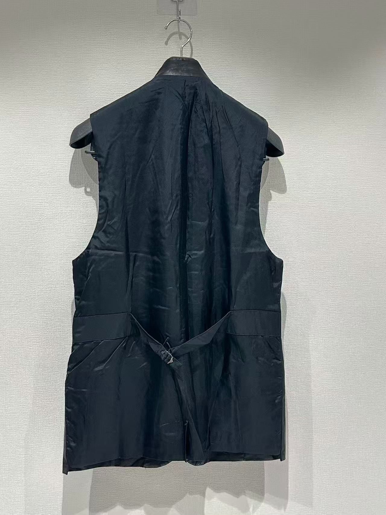 Yohji Yamamoto 19ss Black Leather Vest — detail
