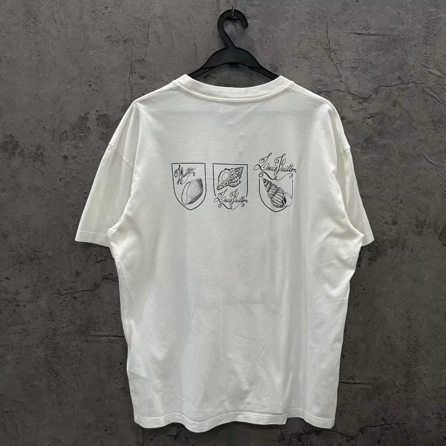 Louis Vuitton Conch Print Short-Sleeve T-Shirt — front