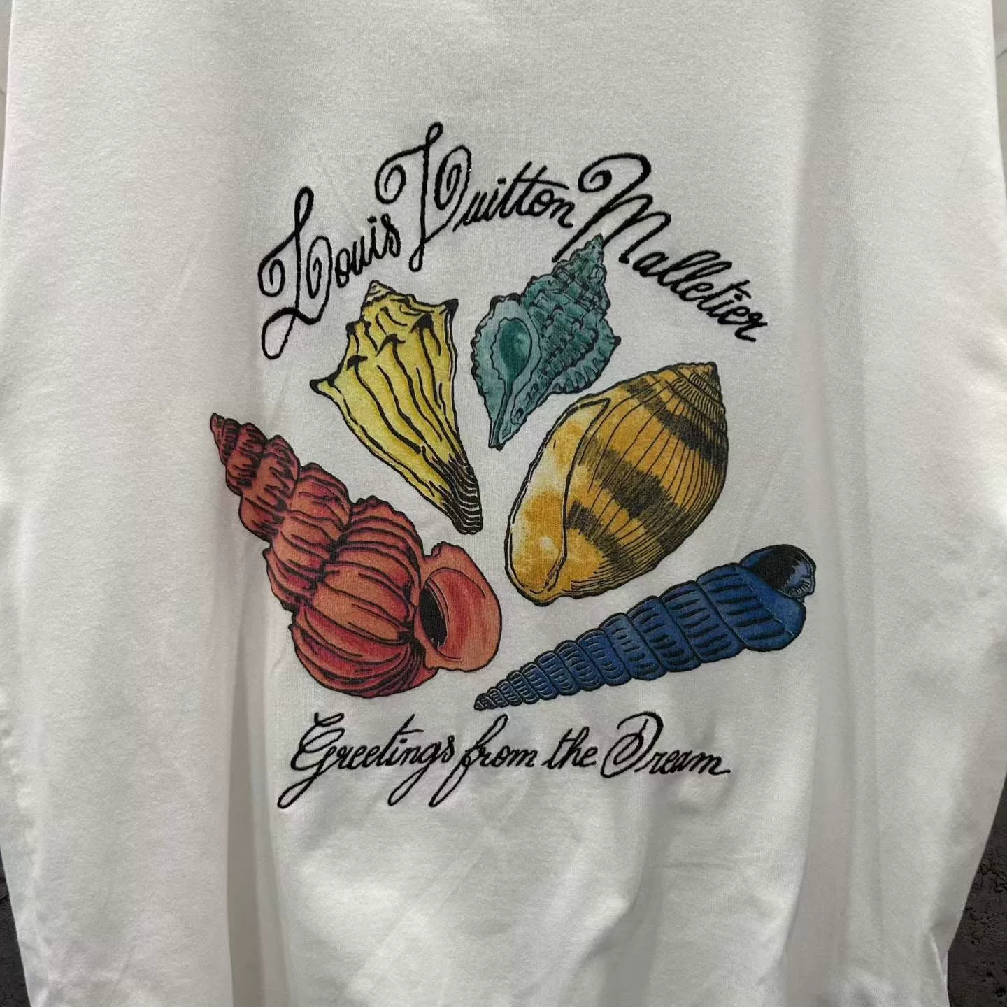 Louis Vuitton Conch Print Short-Sleeve T-Shirt — detail