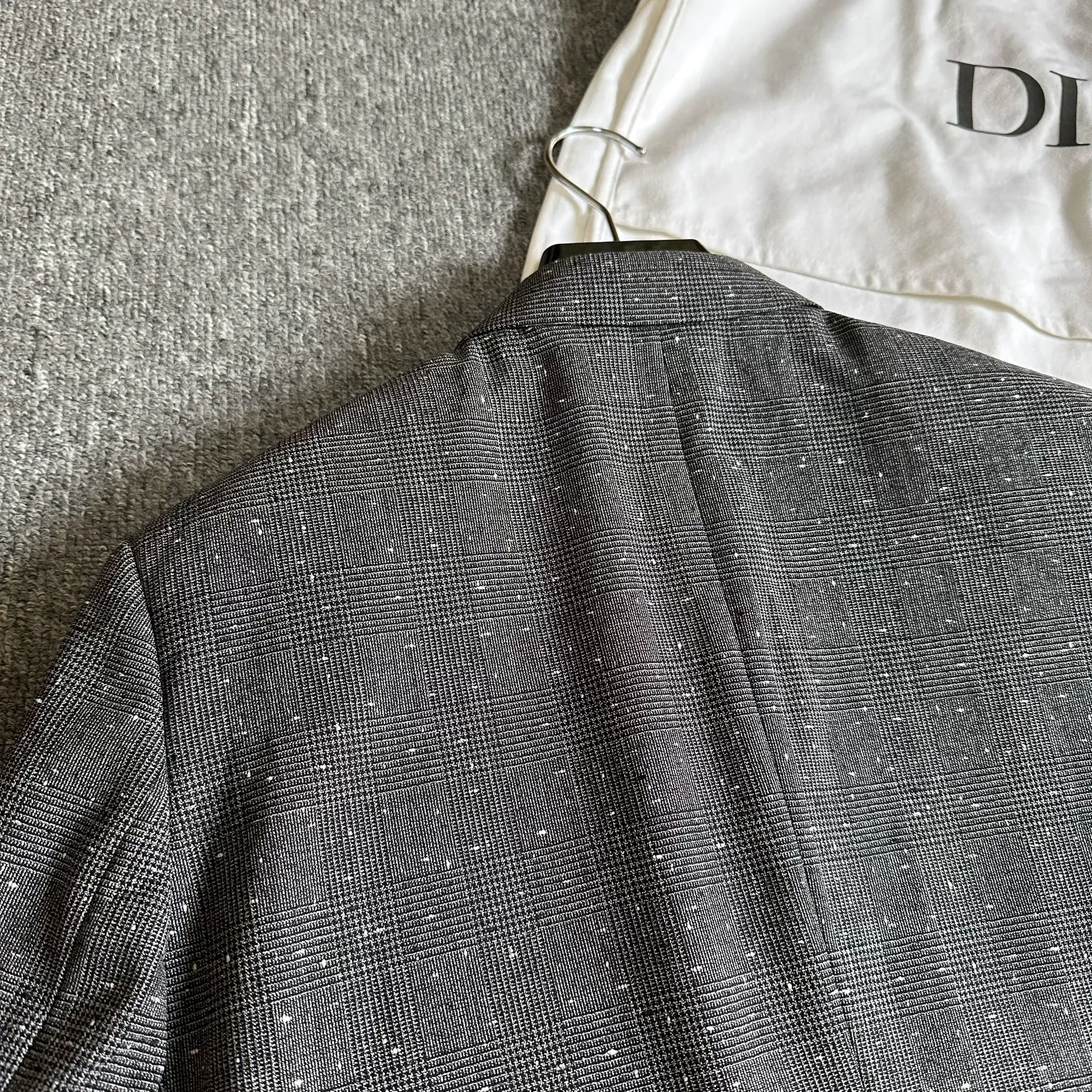 Dior Gray Plaid Gun Lapel Suit Jacket — label