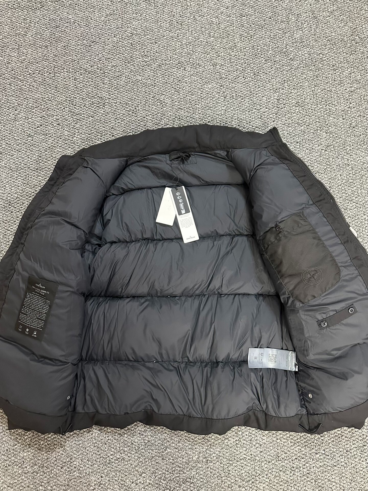Stone Island Ghost Down Jacket XL — detail