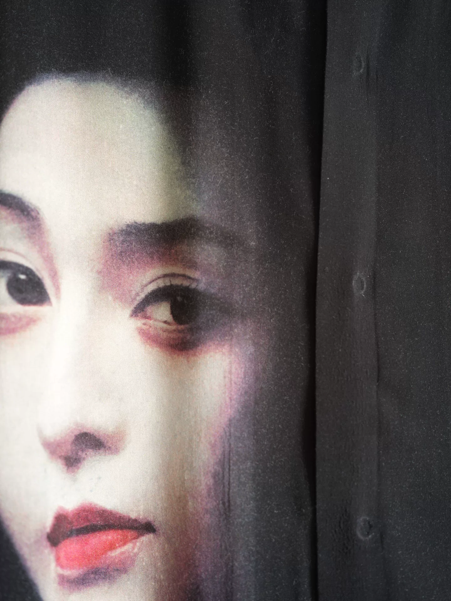 Yohji Yamamoto Isetan Limited Fan Bingbing Shirt — detail
