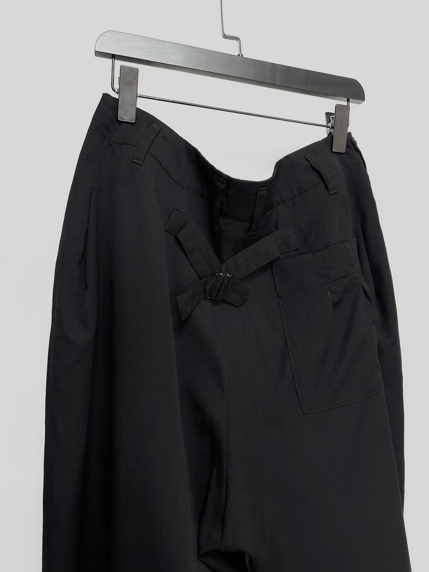 Yohji Yamamoto 17SS Asymmetric Deconstructed Pants — detail