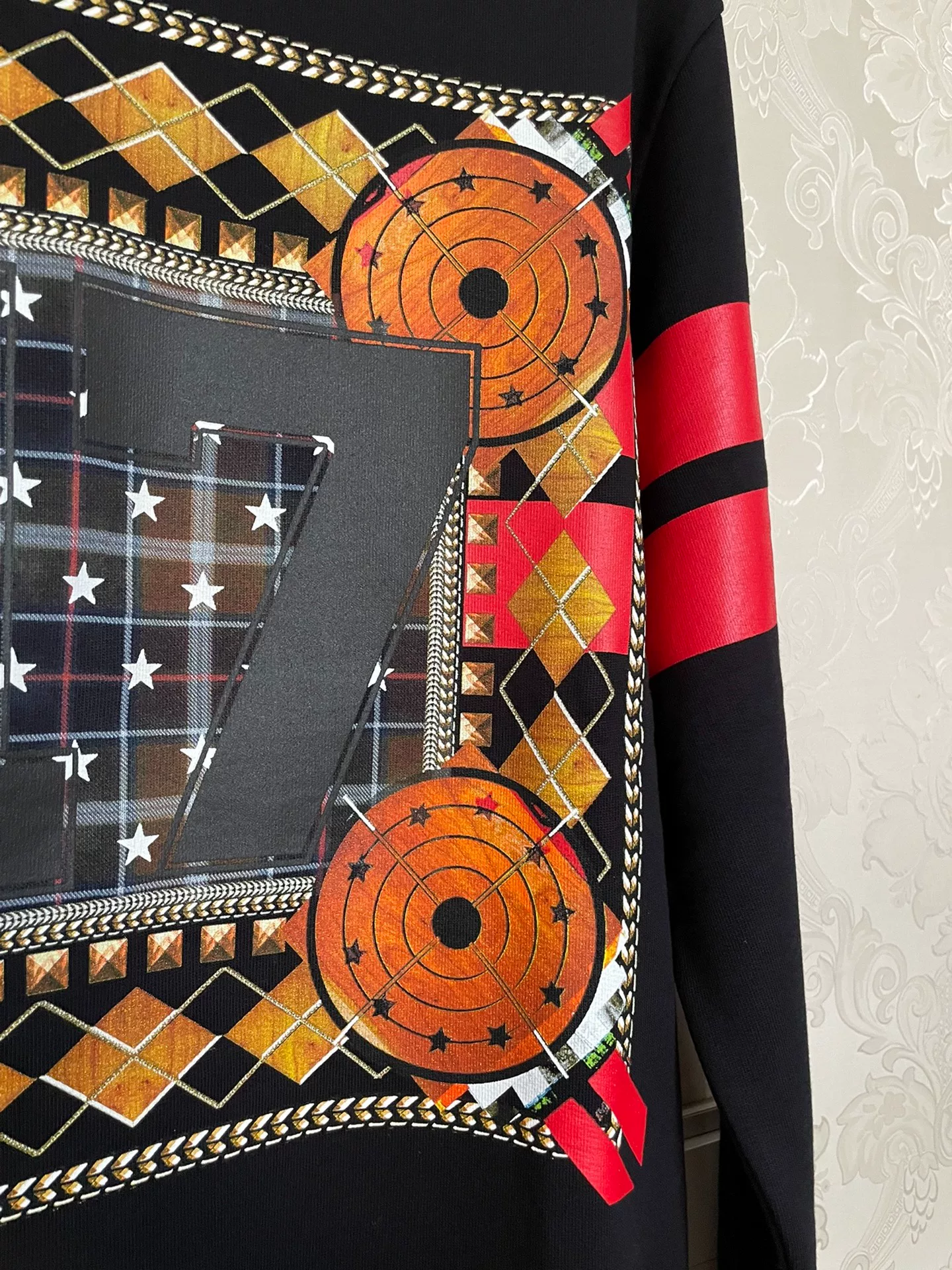Givenchy 17 Target Crewneck Sweatshirt — label