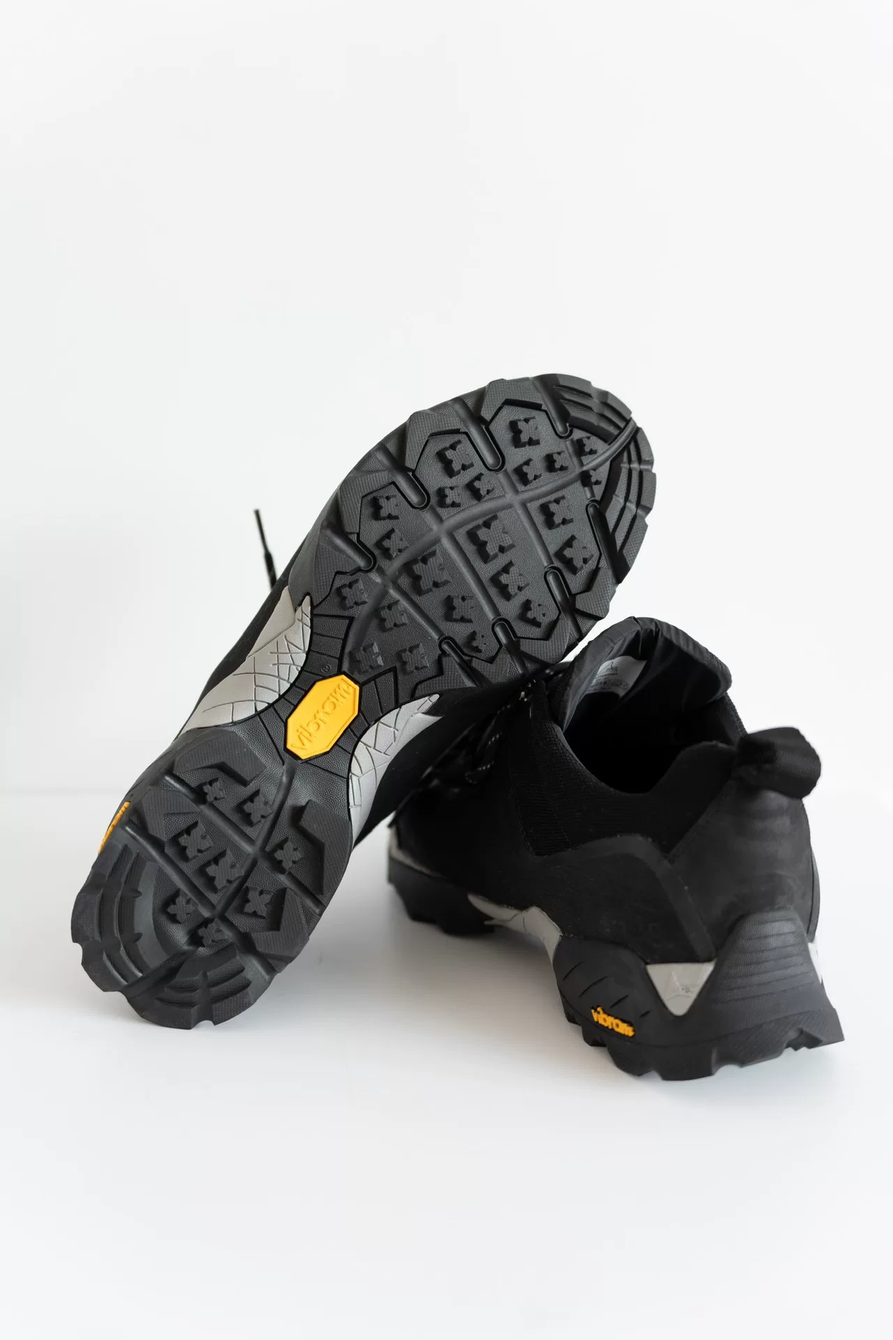 ROA 22ss Katharina Color-Block Hiking Shoes — label