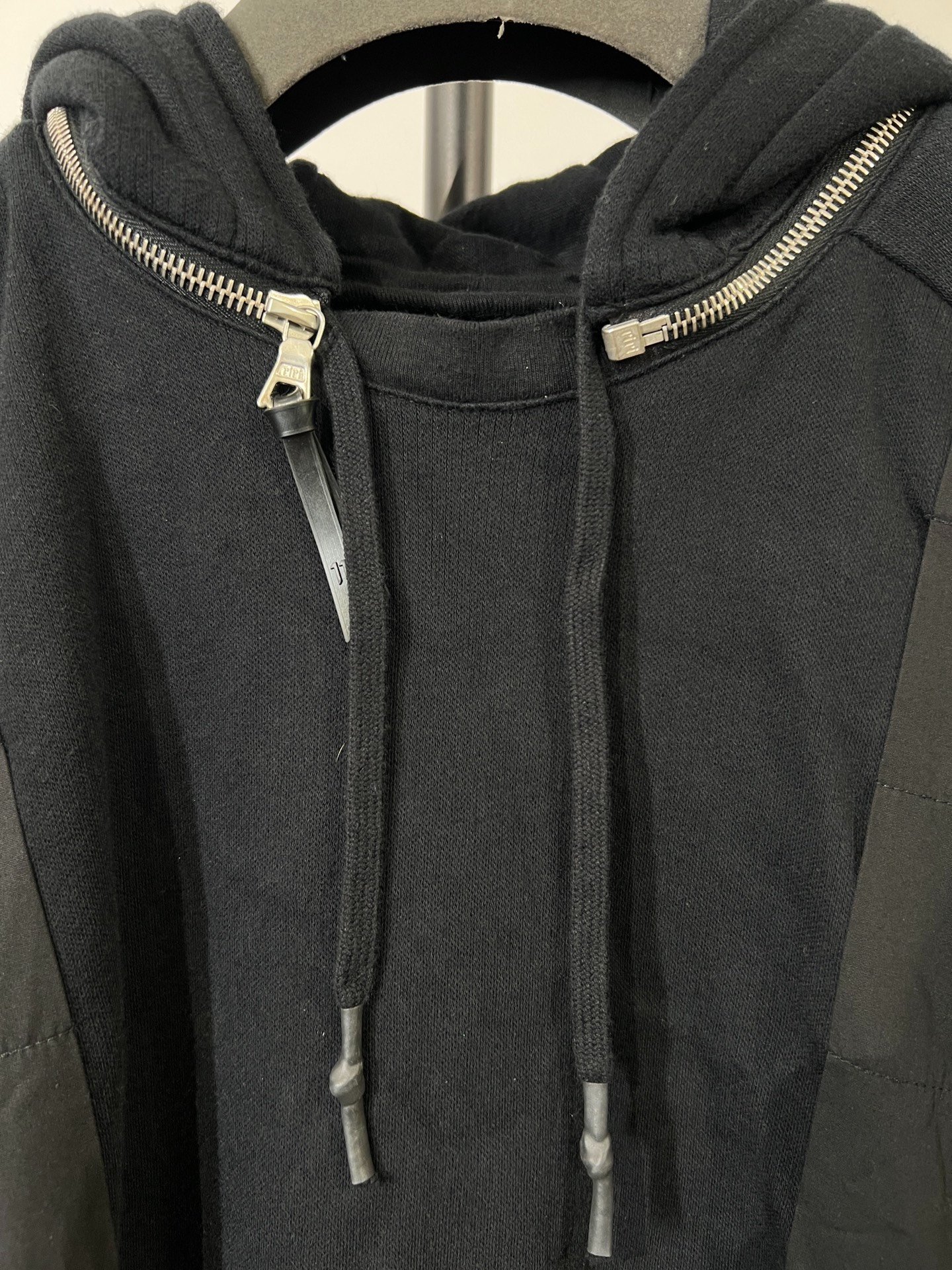 Boris Bidjan Saberi 11by bbs H1F Hoodie — label