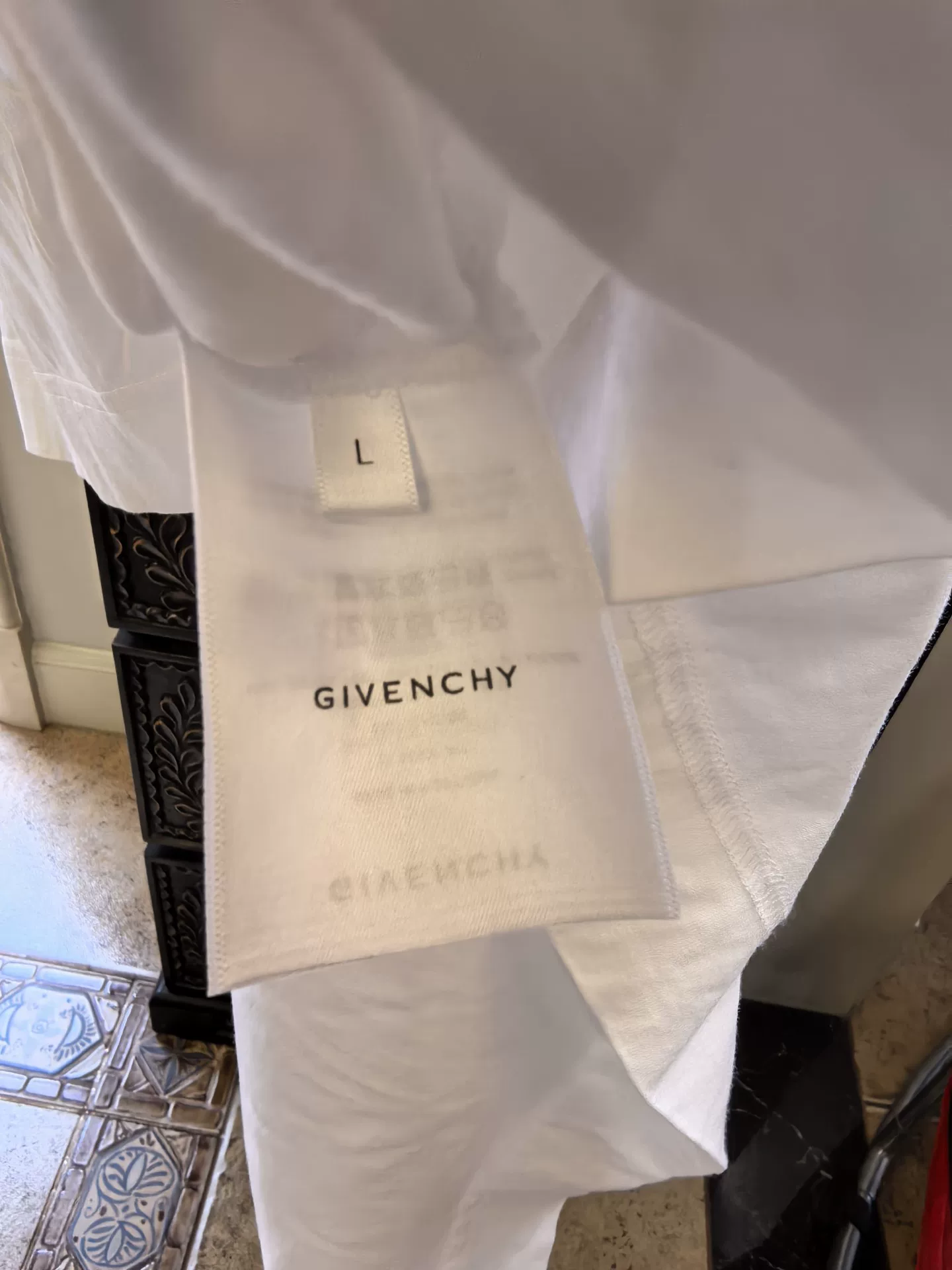 Givenchy White Logo Round Neck T-Shirt — detail