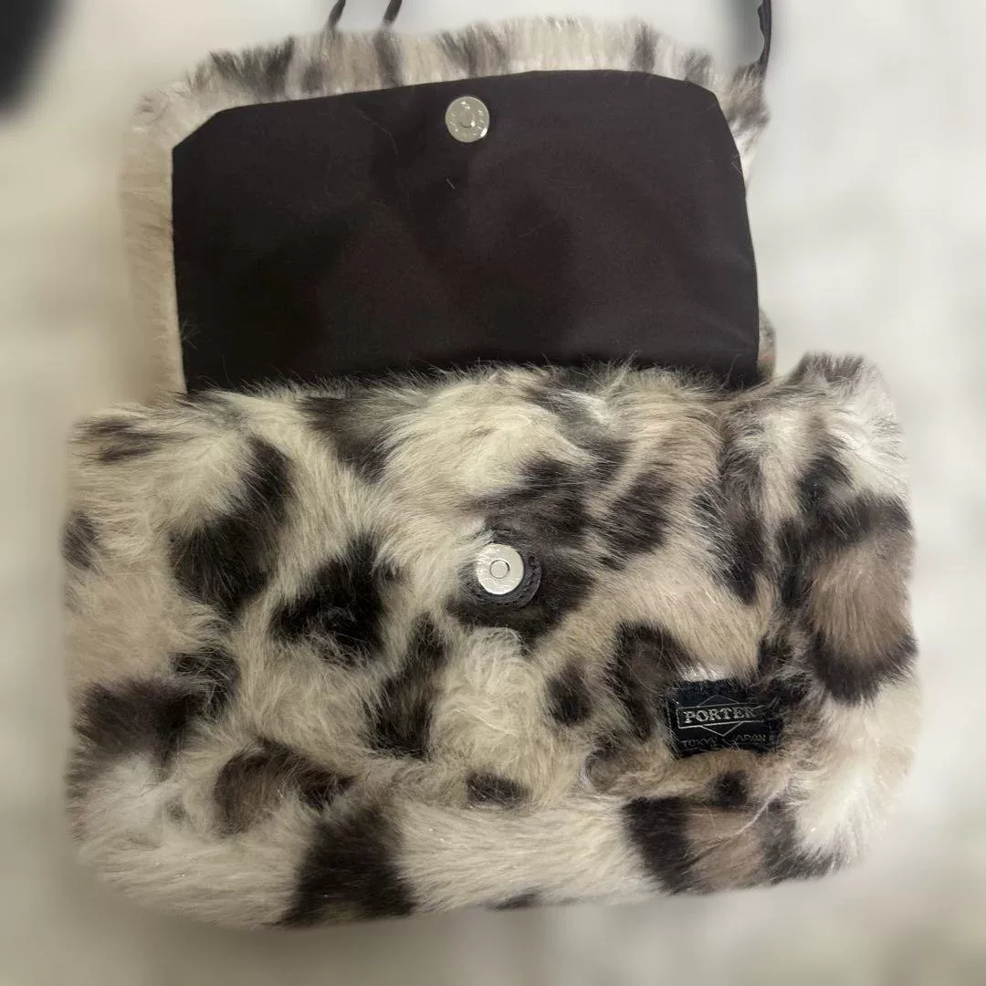 PORTER Leopard Furry Handbag Shoulder — label