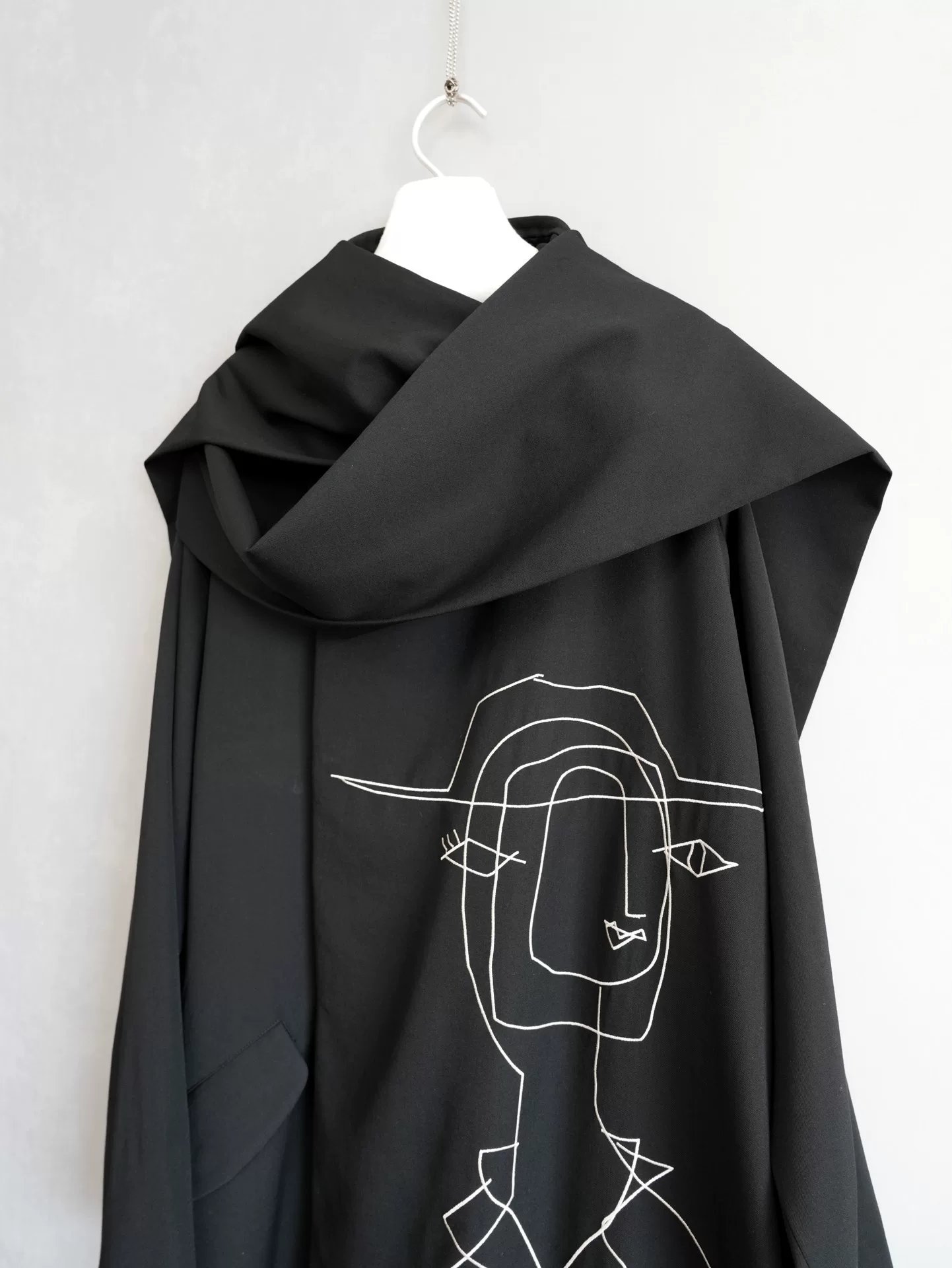 Yohji Yamamoto 16AW Rie Embroidery Coat — detail