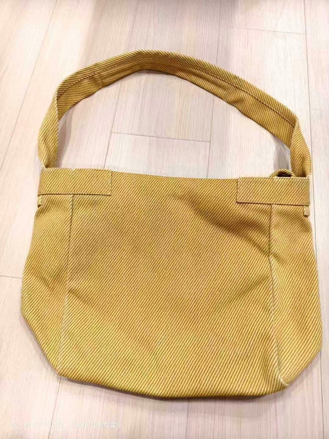 visvim 19ss ut.satchel wale canvas — label