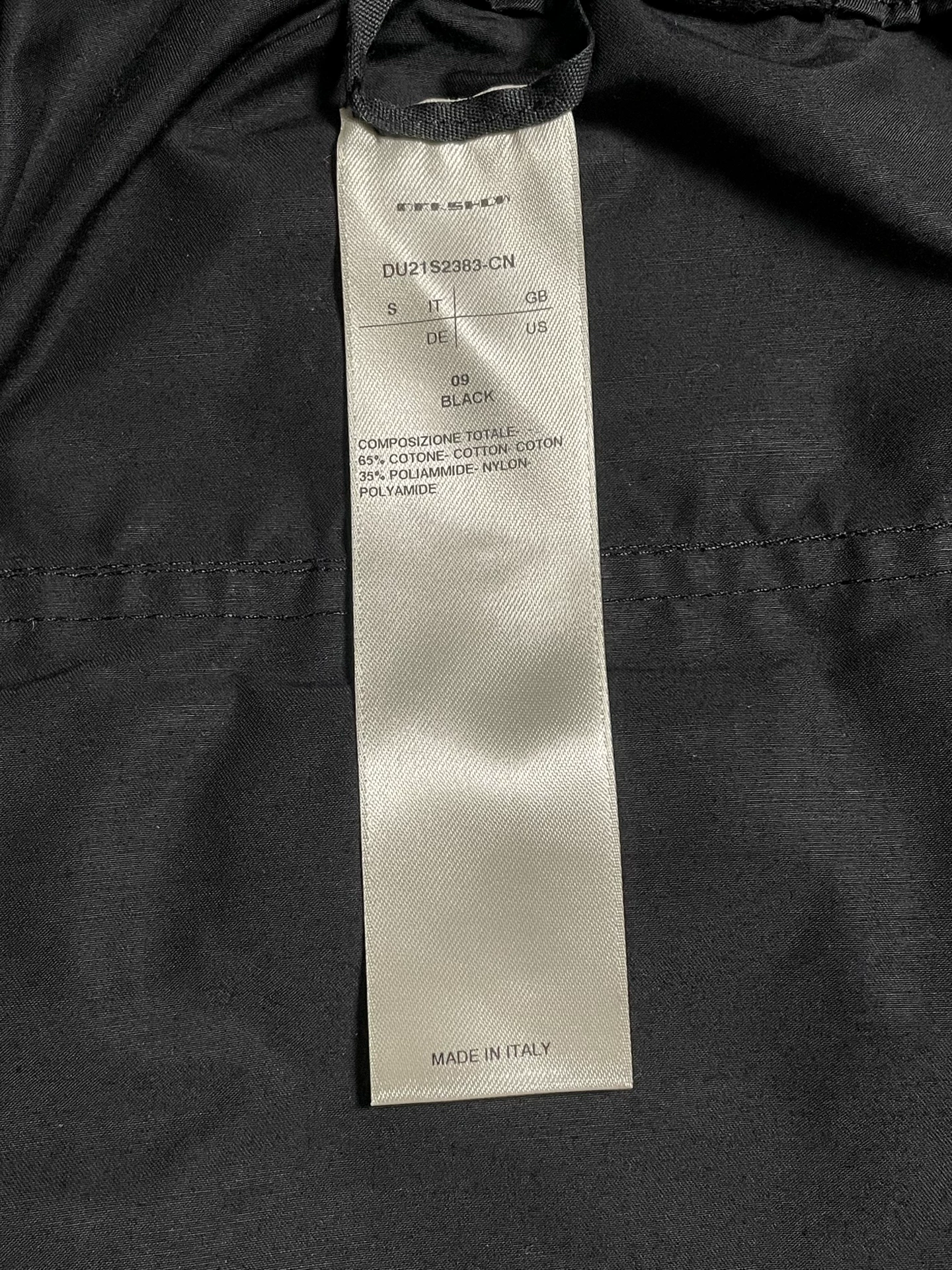 Rick Owens Capri-Length Black Shorts — detail