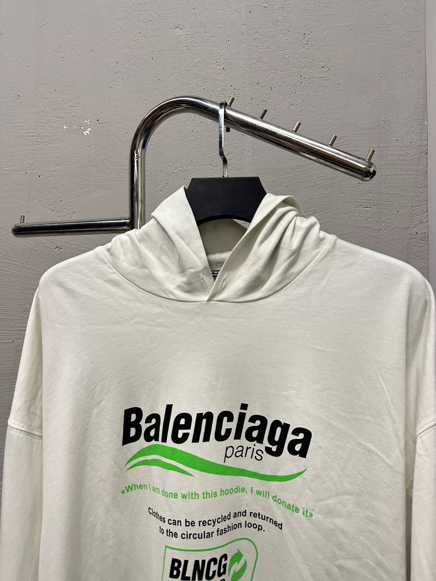 Balenciaga White Eco Hoodie M — detail