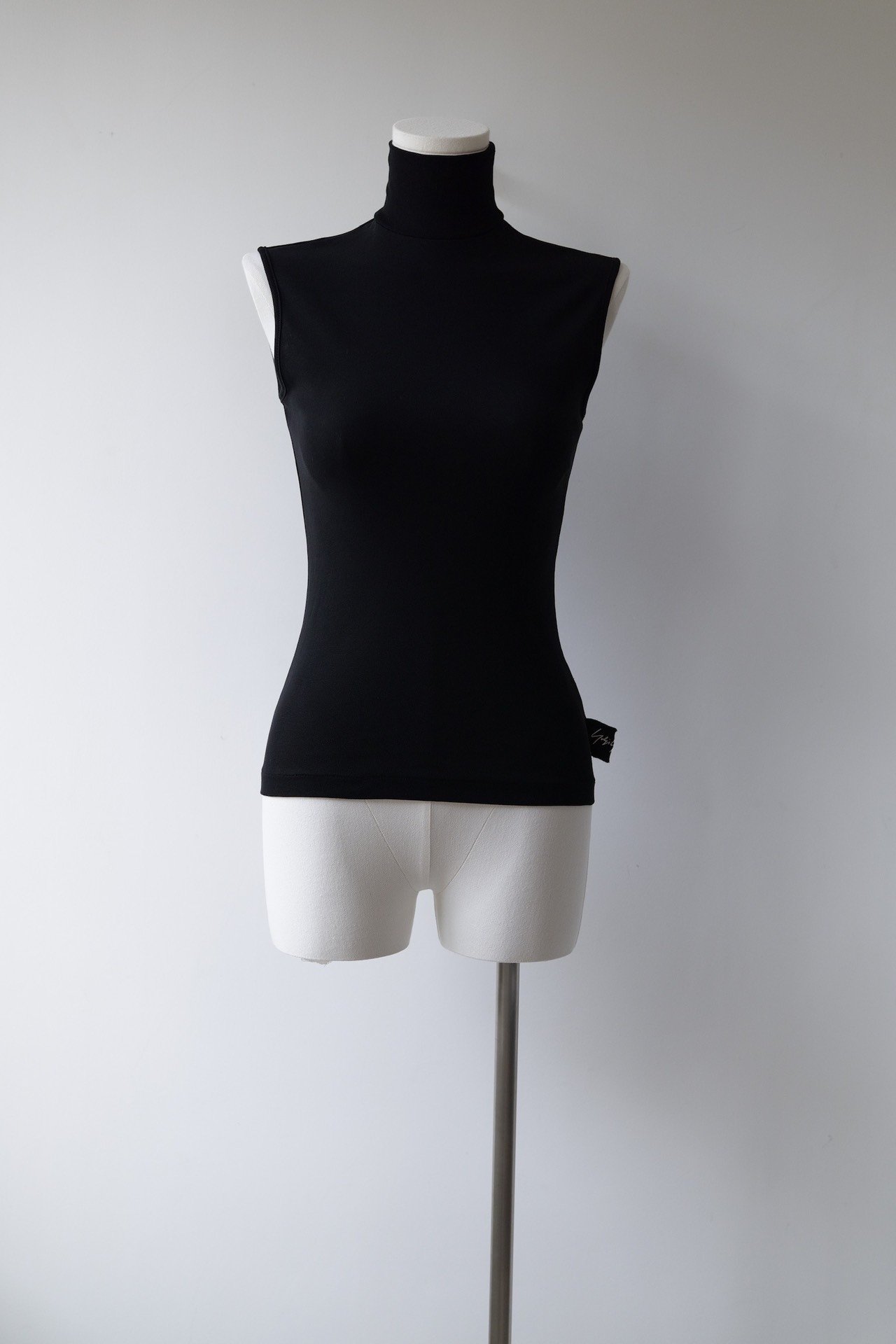 Yohji Yamamoto Sleeveless Signature Top