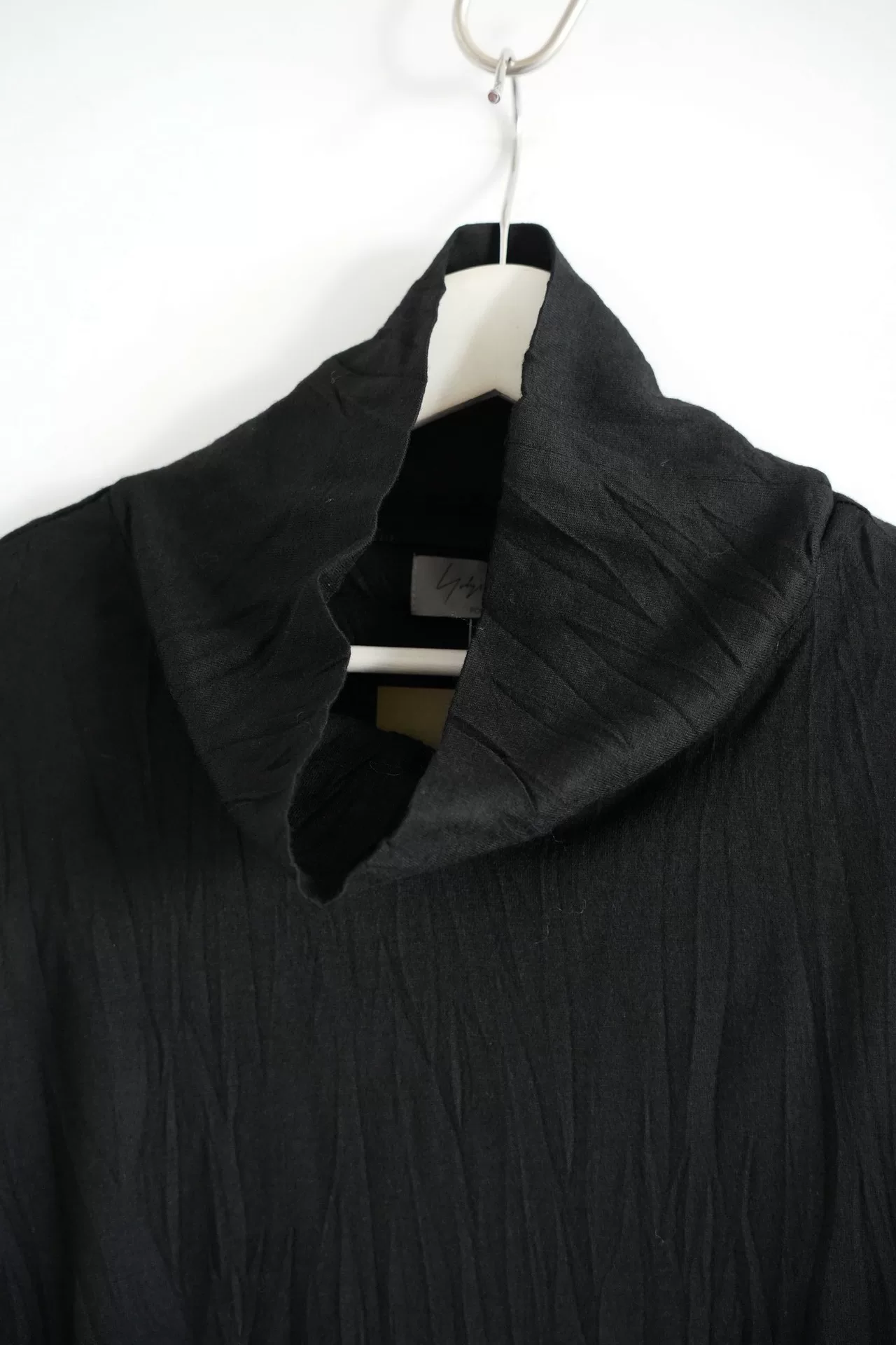 Yohji Yamamoto 24AW Pleated Wool Turtleneck — back