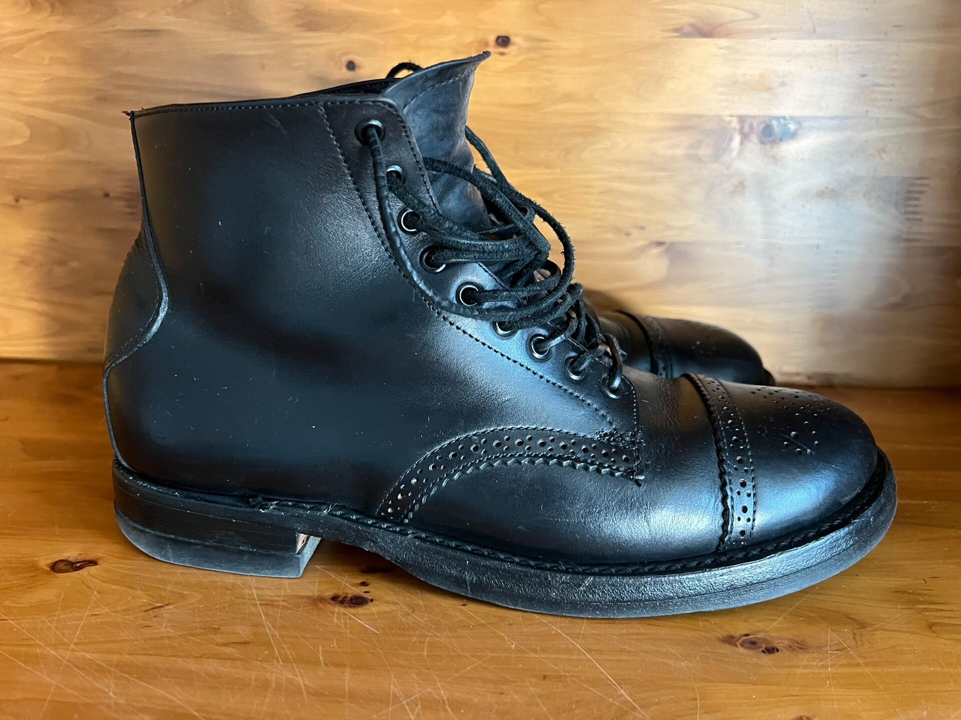 Yuketen Canada Heavyweight Carved Toe Paratrooper Boots — back