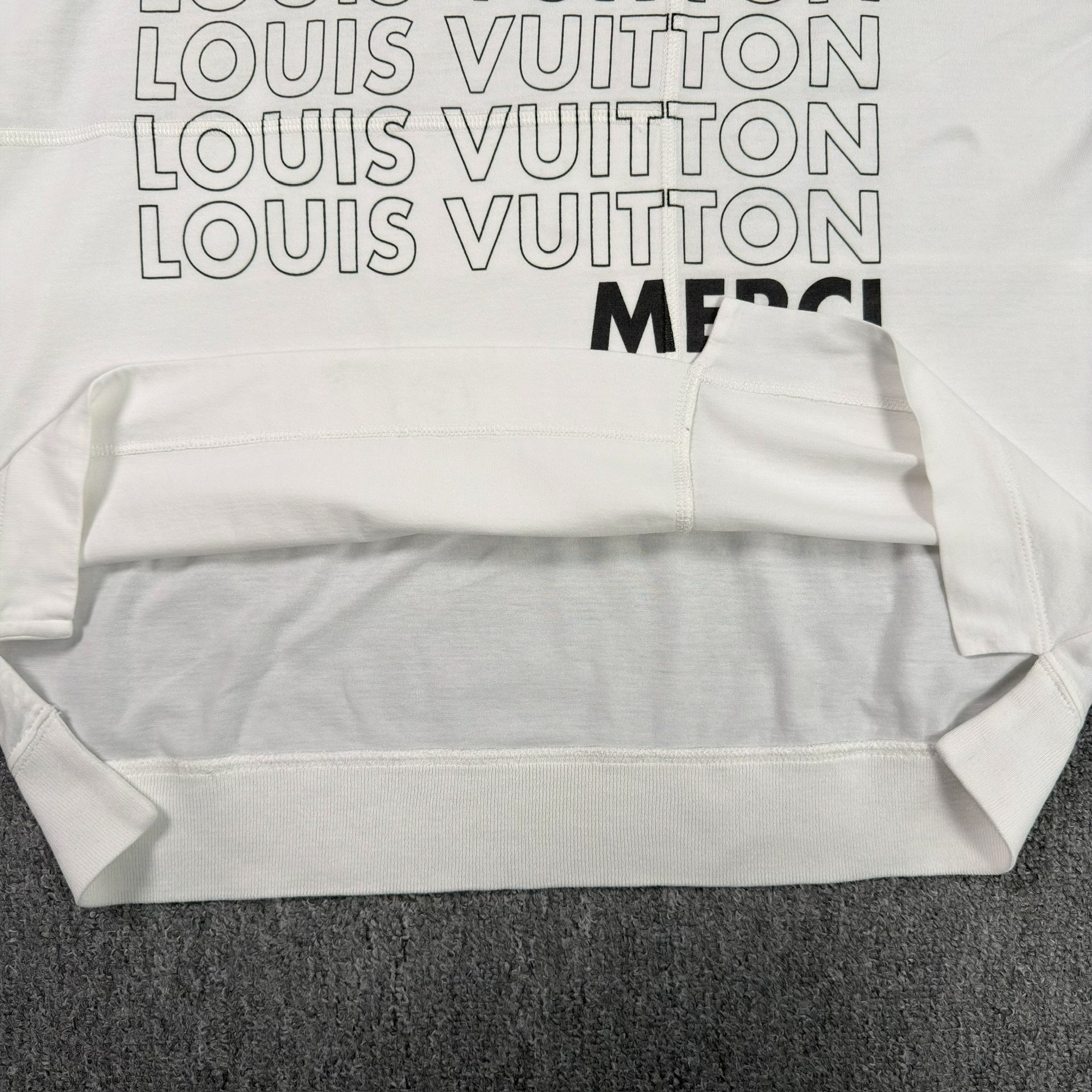 Louis Vuitton White Text Print Short-Sleeve T-Shirt — label