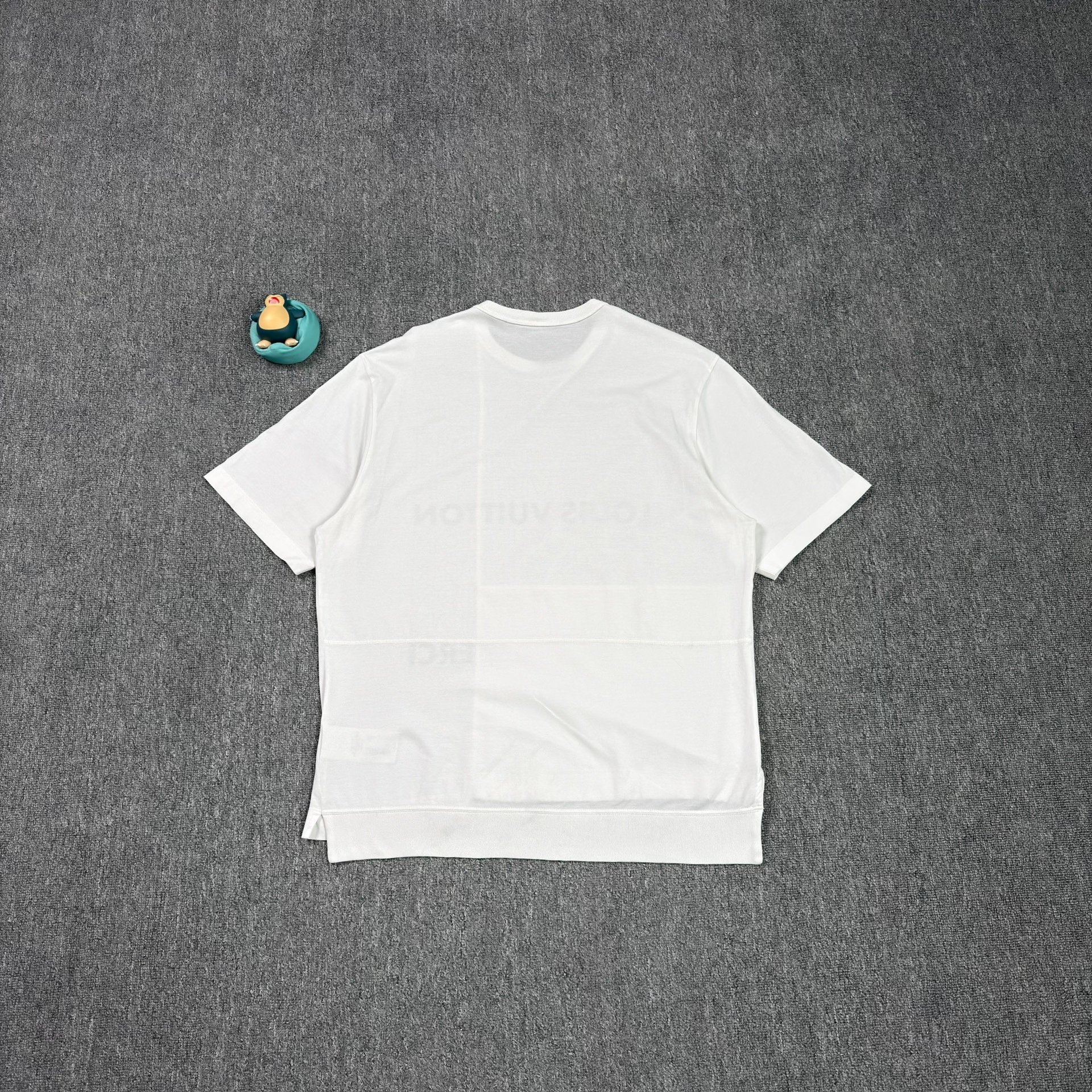 Louis Vuitton White Text Print Short-Sleeve T-Shirt — front