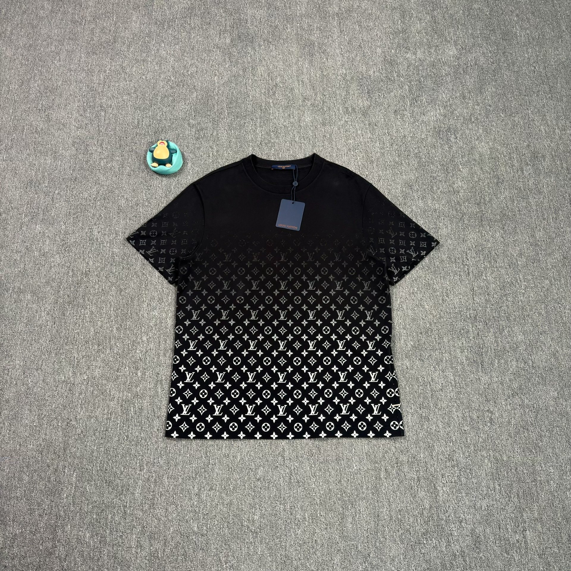 Louis Vuitton Gradient Monogram Black Short-sleeve