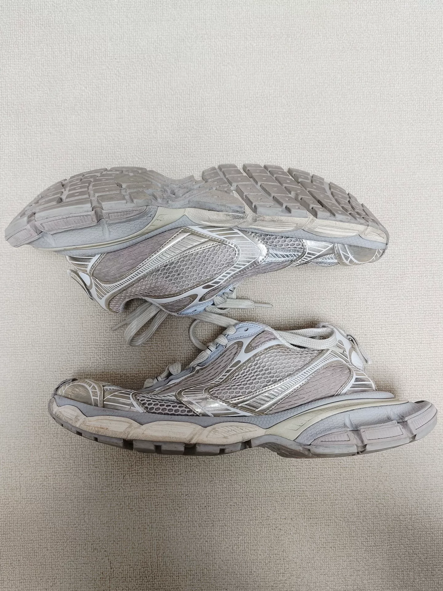 Balenciaga 3XL Low-Top Lace-Up Sneakers — label