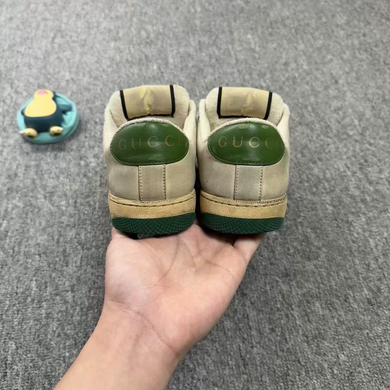 Gucci Distressed Green Red Striped Sneakers — detail