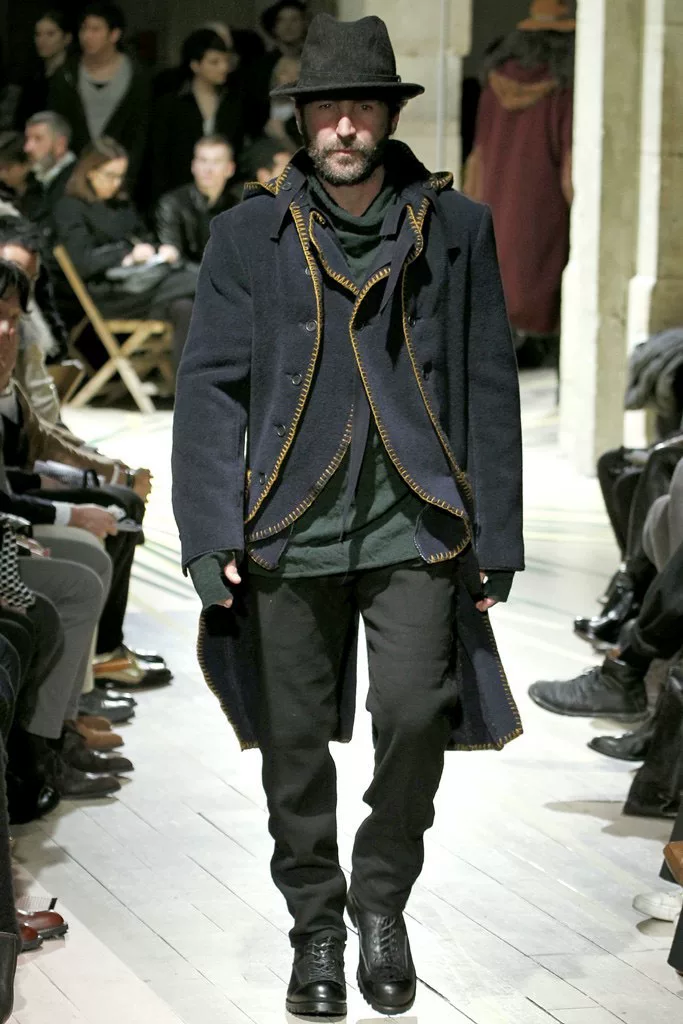 Yohji Yamamoto 21AW Multi-Button Hooded Coat — detail