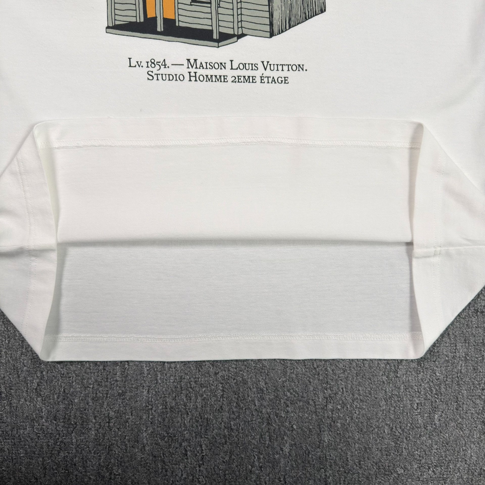Louis Vuitton Fall House Print T-shirt — label