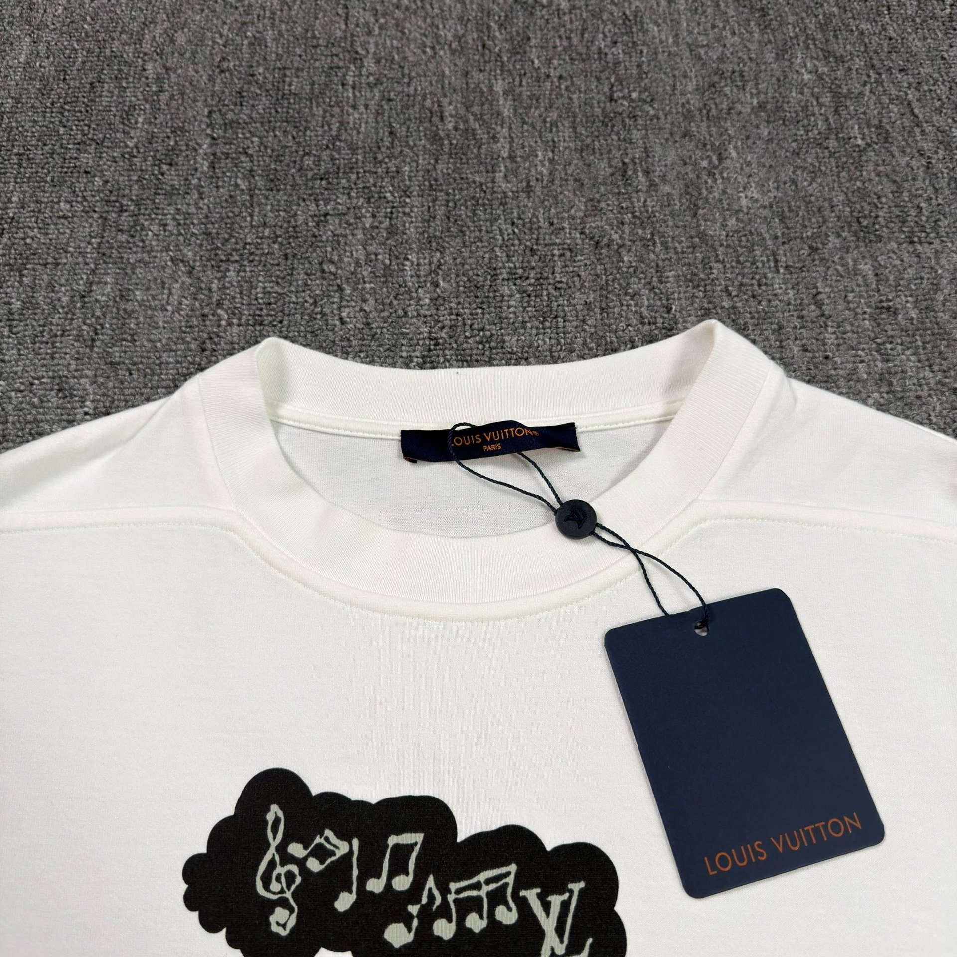 Louis Vuitton Fall House Print T-shirt — detail