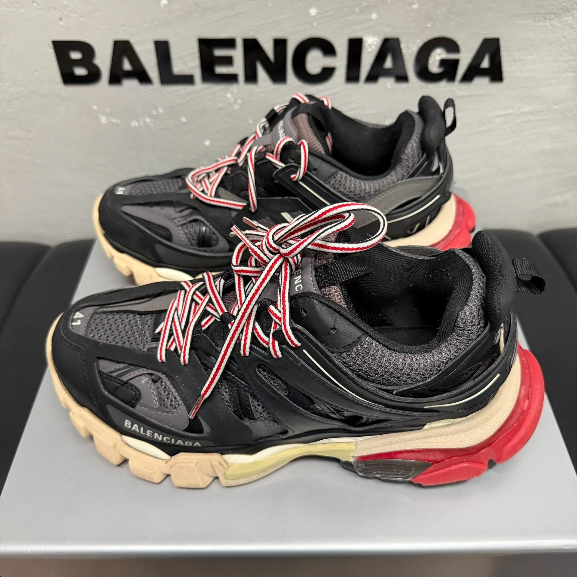 Balenciaga Track Black Red Sneakers — detail