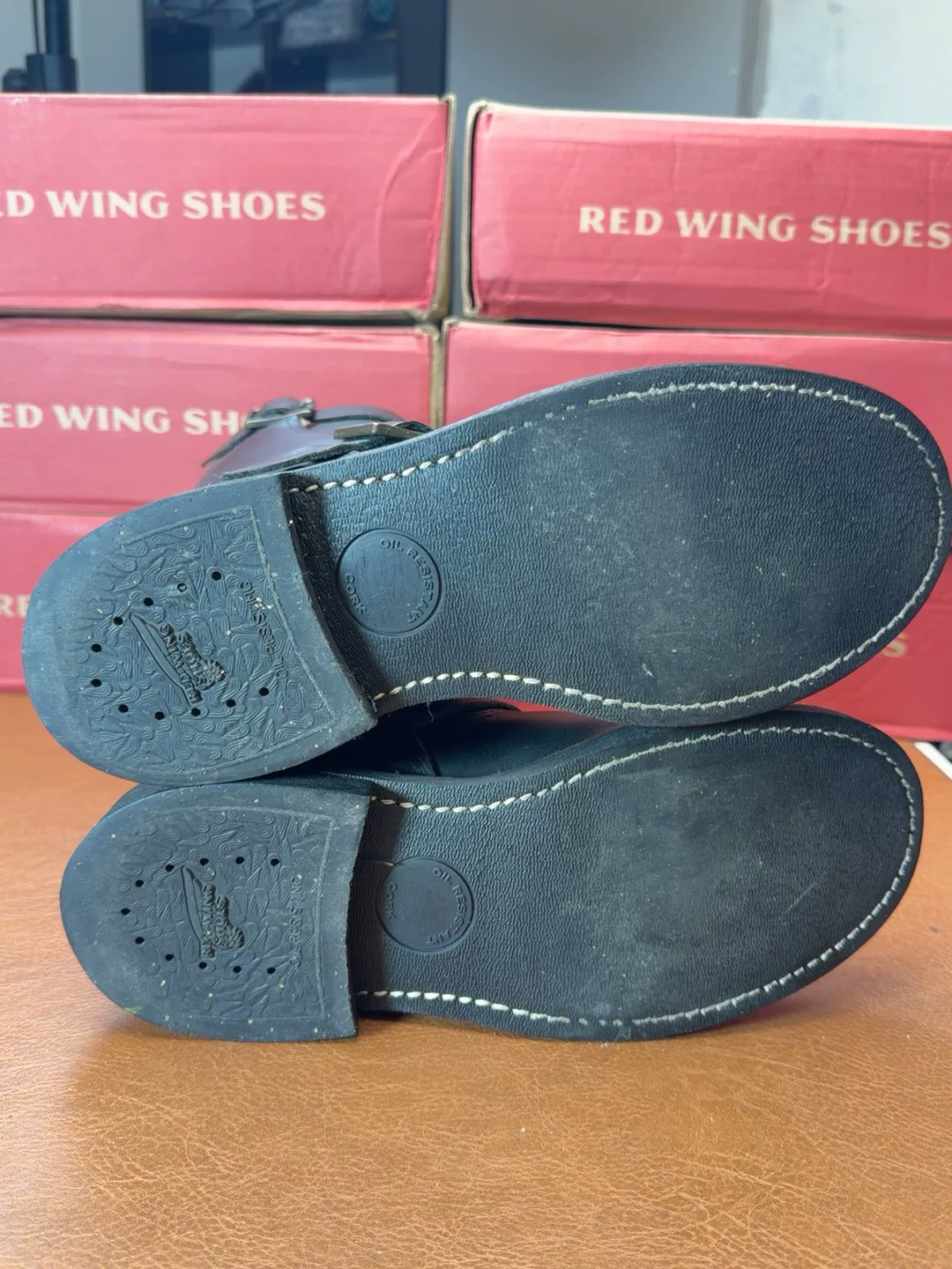 Red Wing 8122 Leather Boots — label