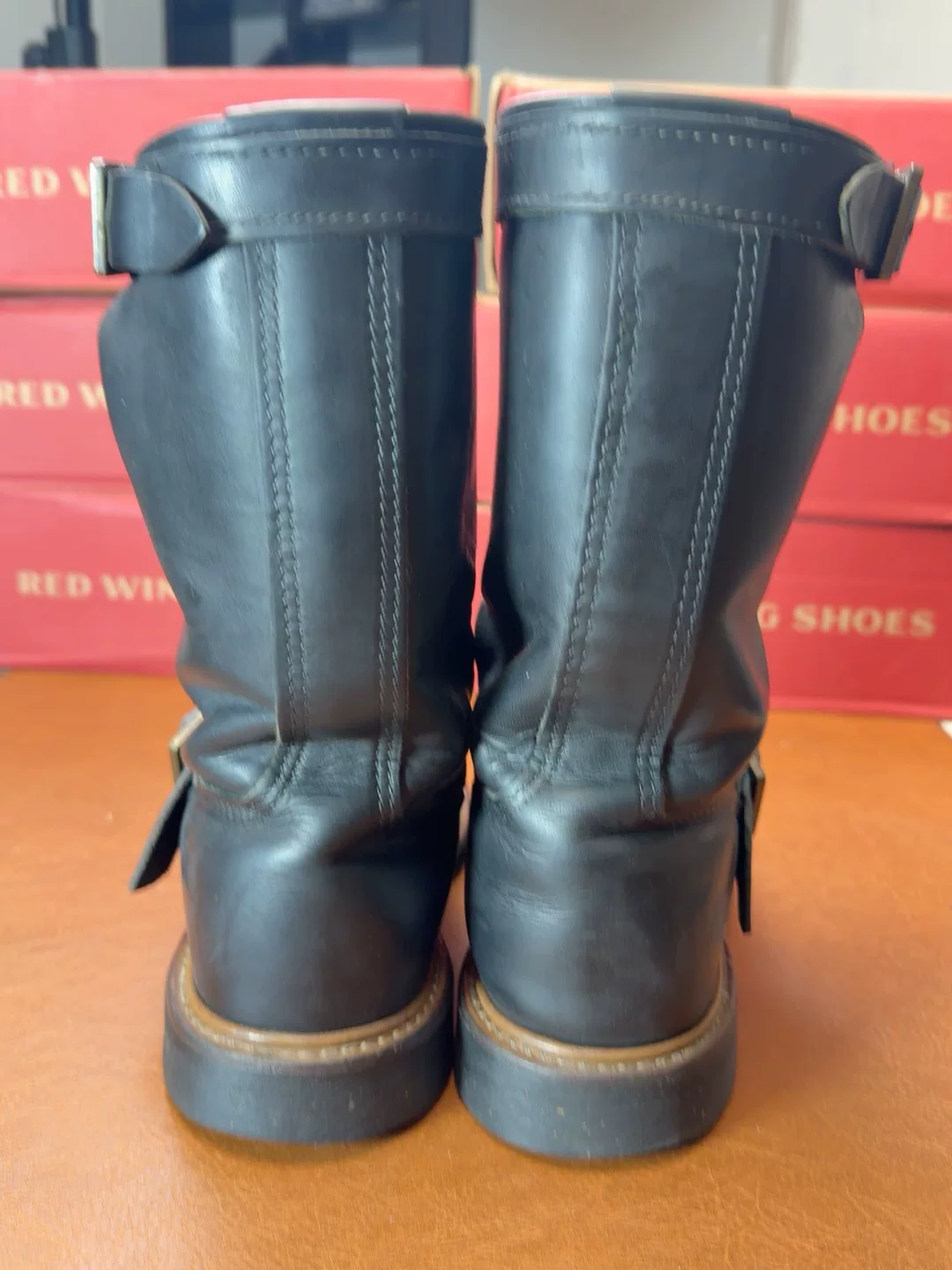 Red Wing 8122 Leather Boots — back