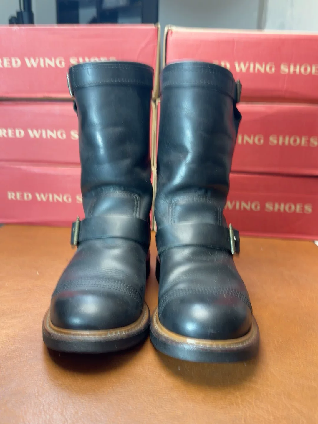 Red Wing 8122 Leather Boots — front