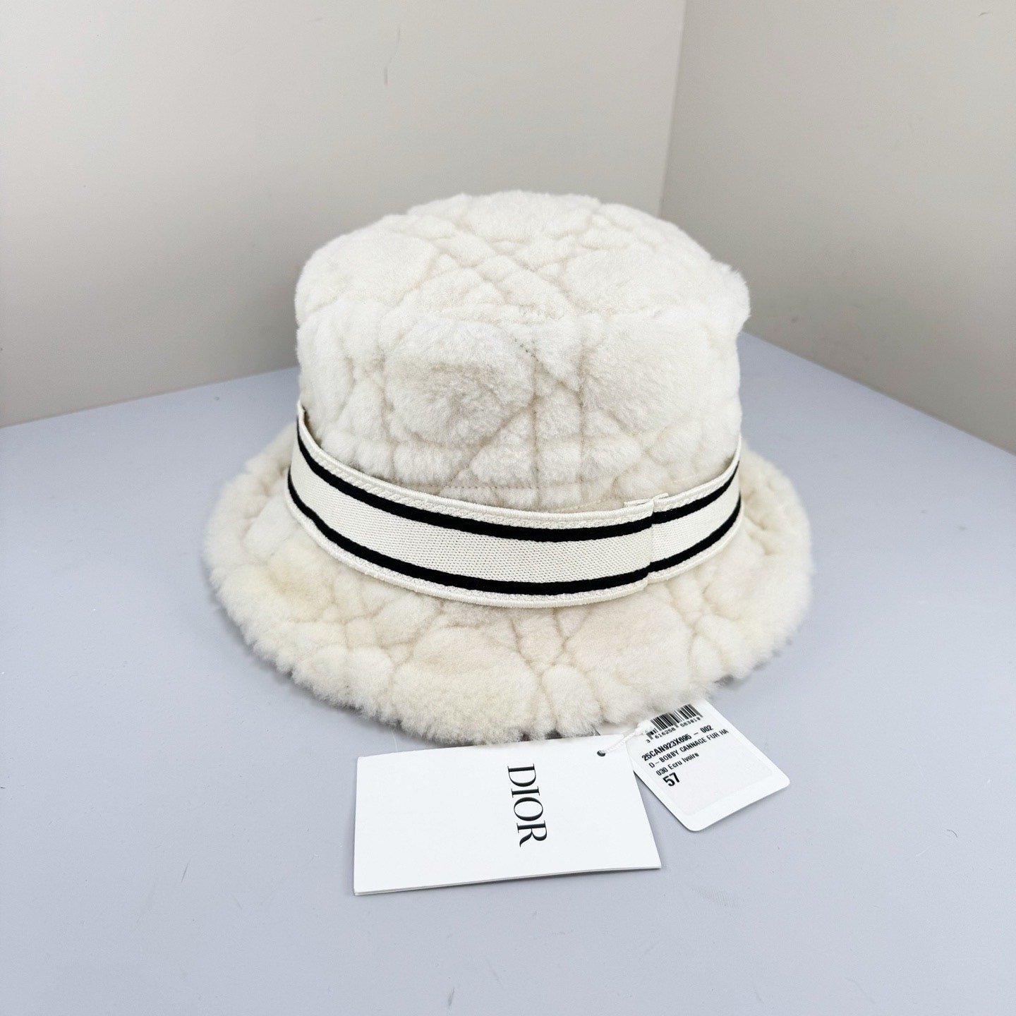 Dior 25SS Teddy Letter Bucket Hat — detail