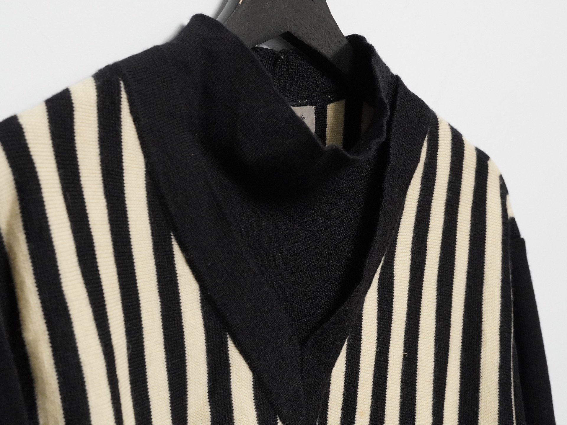 Yohji Yamamoto 1990SS Double Collar Striped Sweater — label