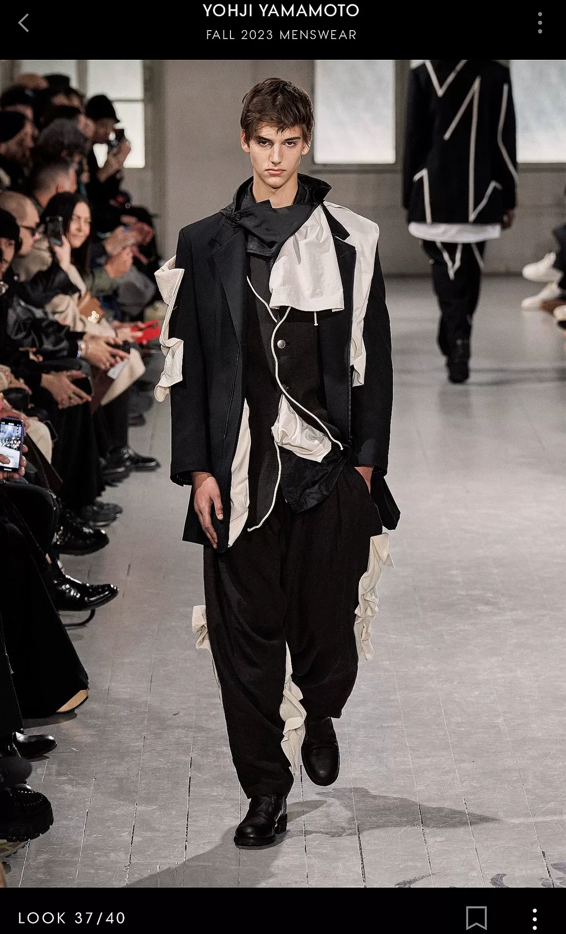 Yohji Yamamoto Asymmetric Zip Coat — detail
