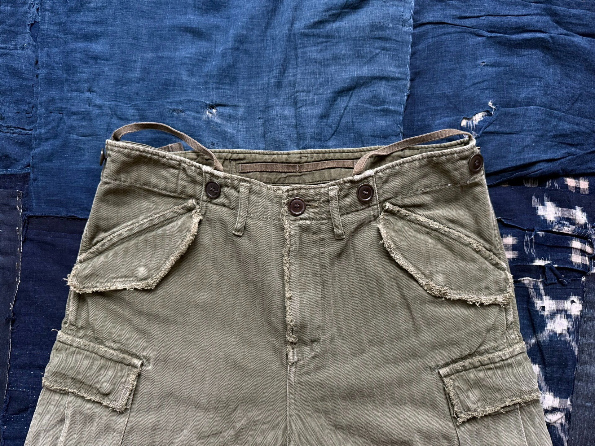 VISVIM 20SS ICT JUMBO EIGER SANCTION SHORTS — back