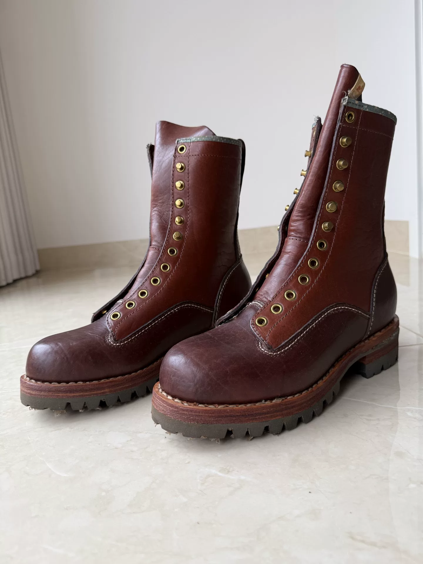 Visvim 14AW POUNDMAKER BOOTS — front