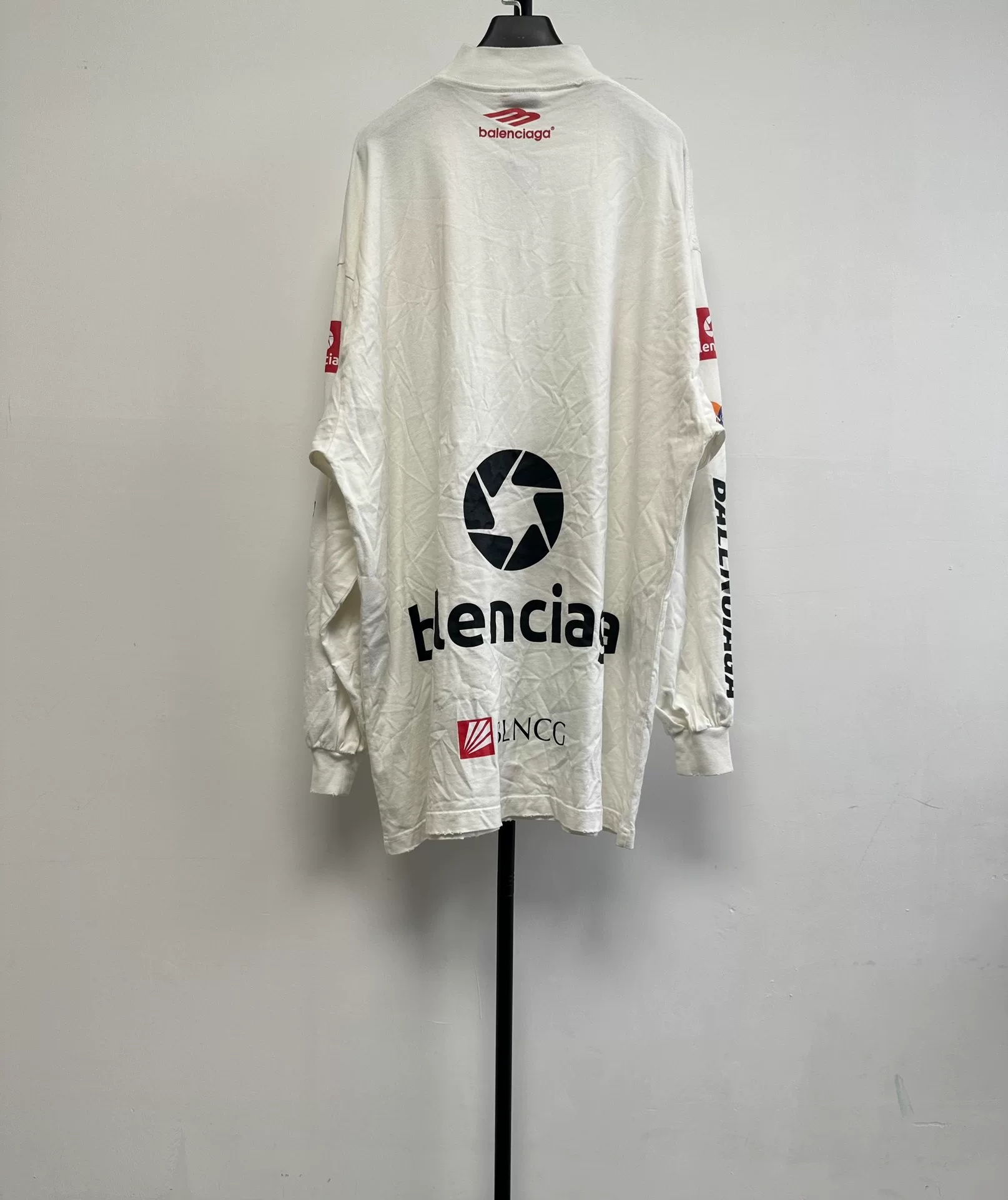 Balenciaga Logo Print Long-Sleeve T-Shirt — front