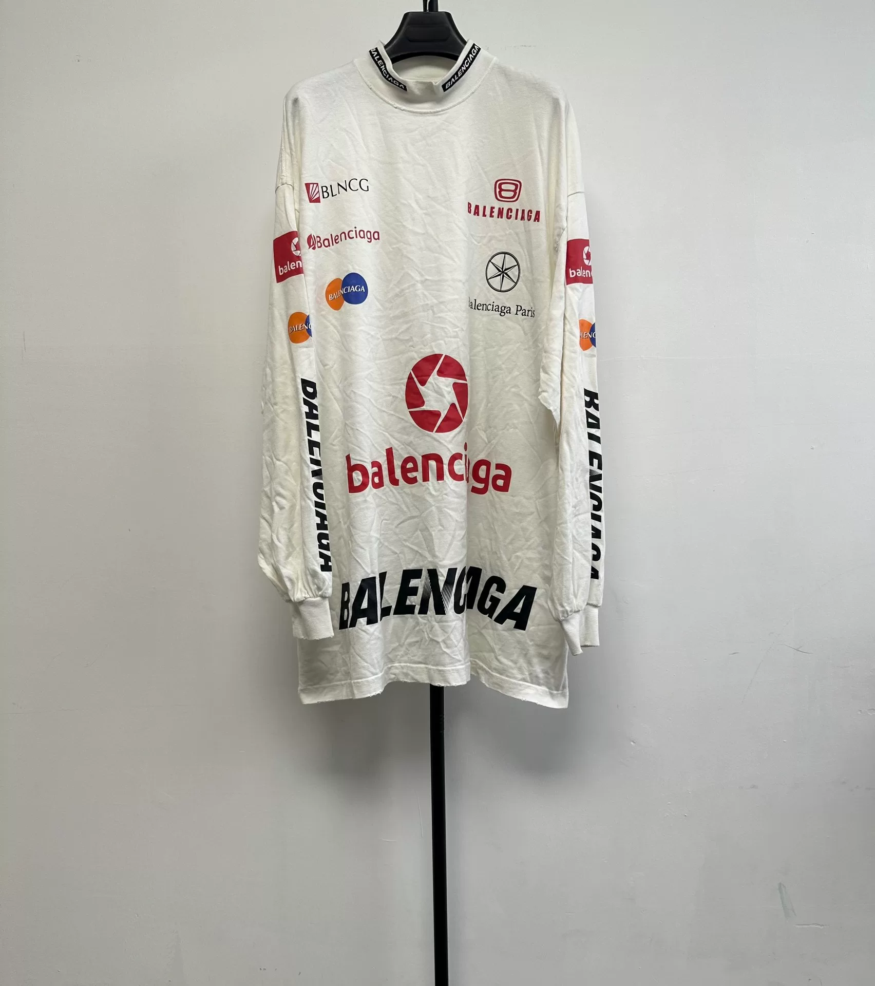 Balenciaga Logo Print Long-Sleeve T-Shirt