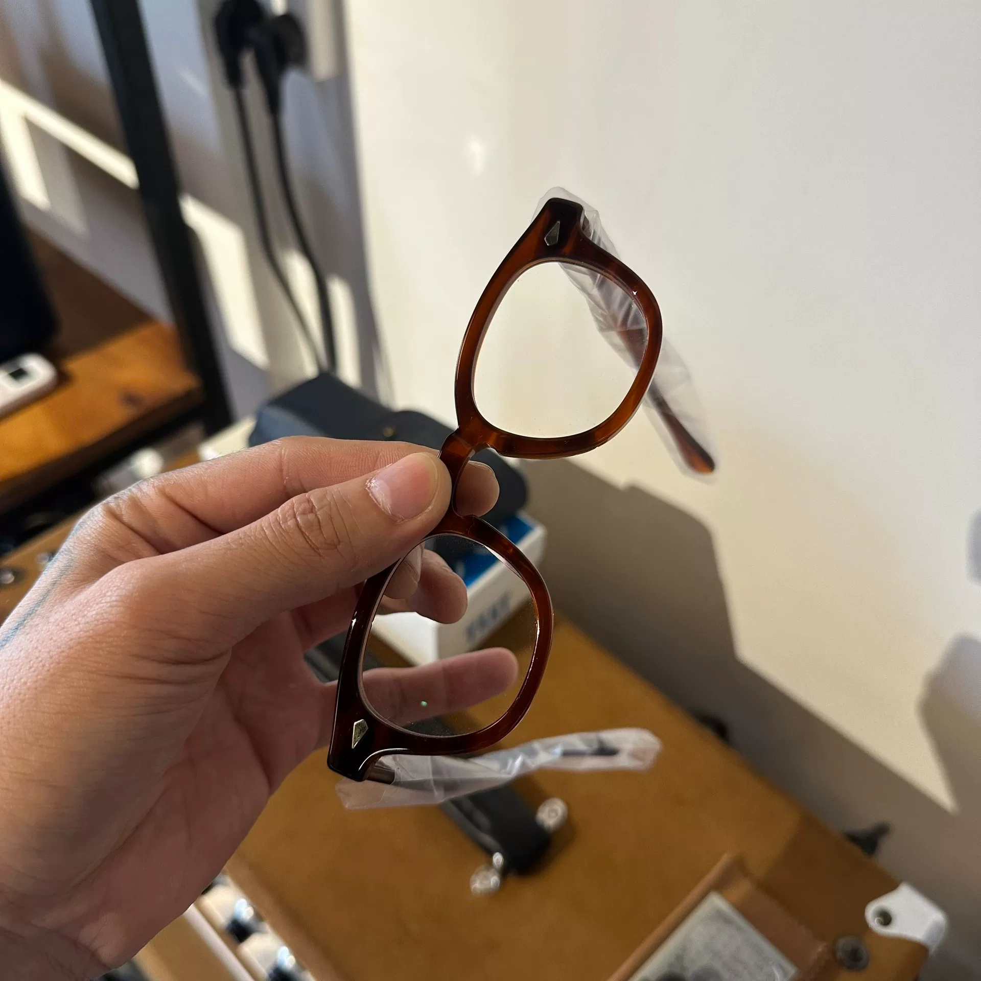 Julius Tart Optical Tortoiseshell Glasses — detail