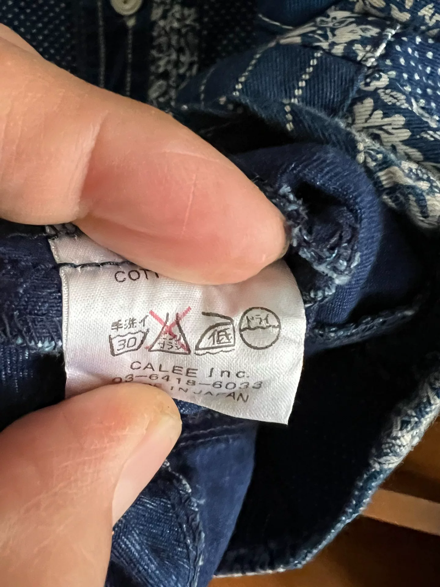Calee Indigo Dyed Patchwork Shirt — label