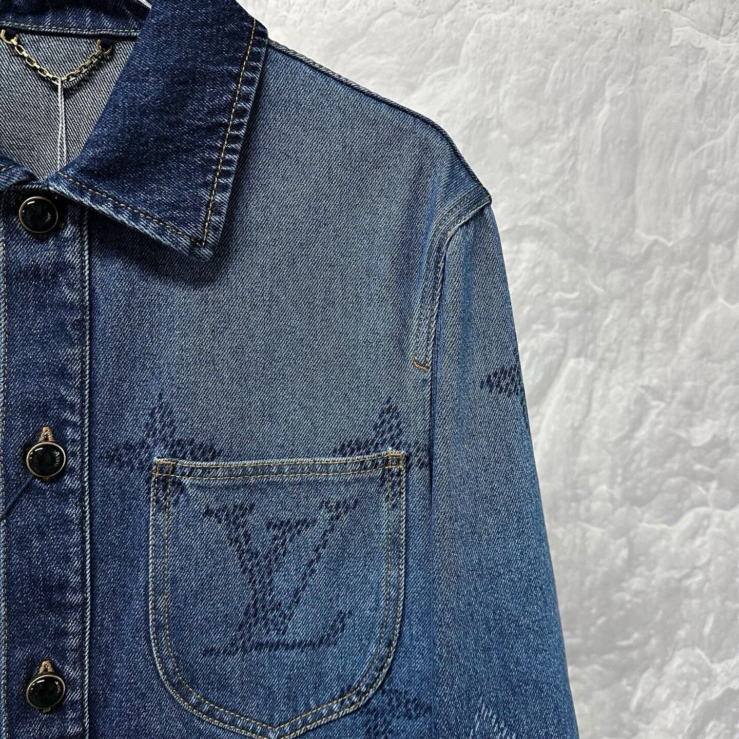 Louis Vuitton SS26 Gradient Logo Denim Jacket — detail