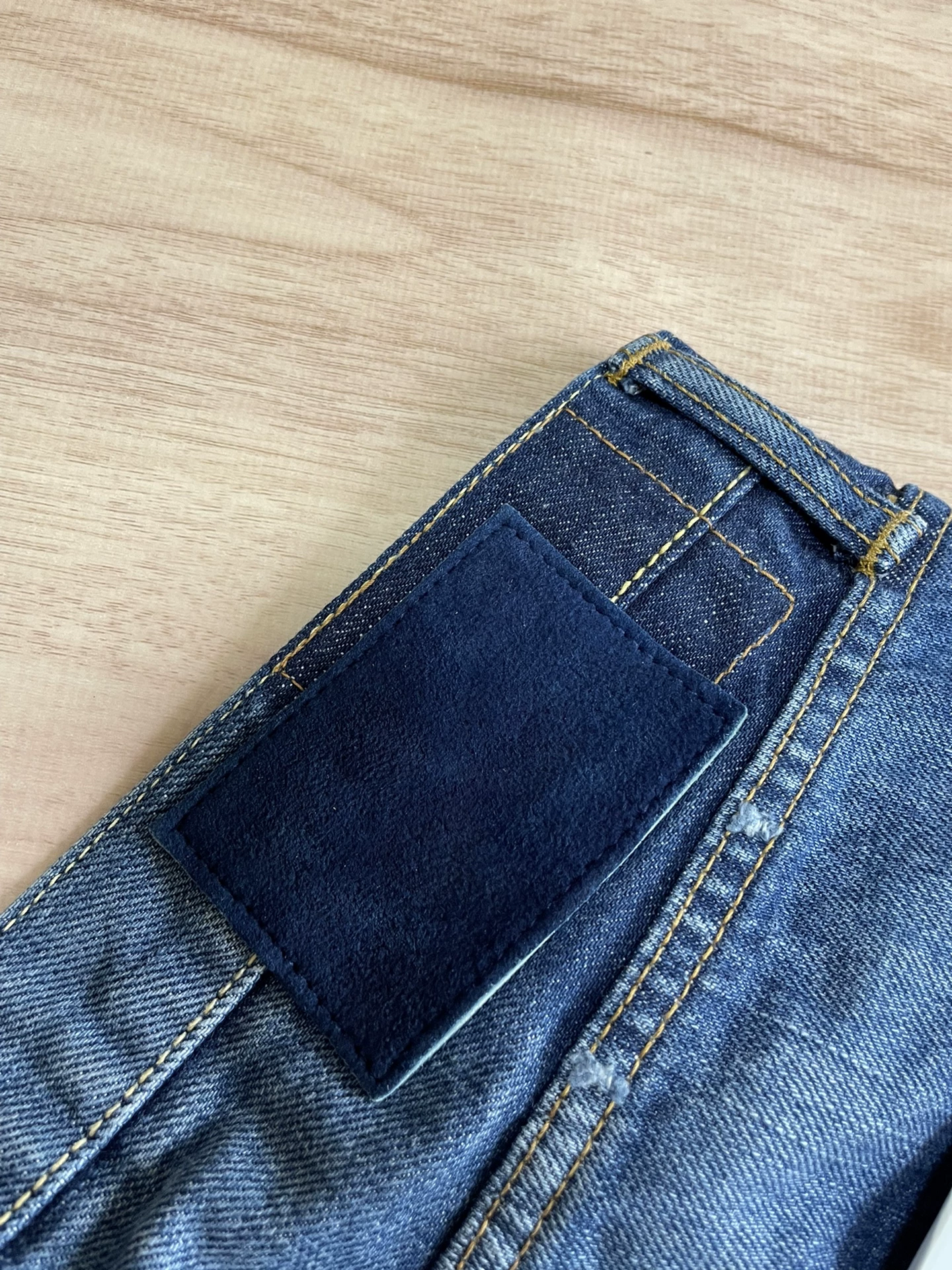 VISVIM SOCIAL SCULPTURE Washed Damaged Jeans — label