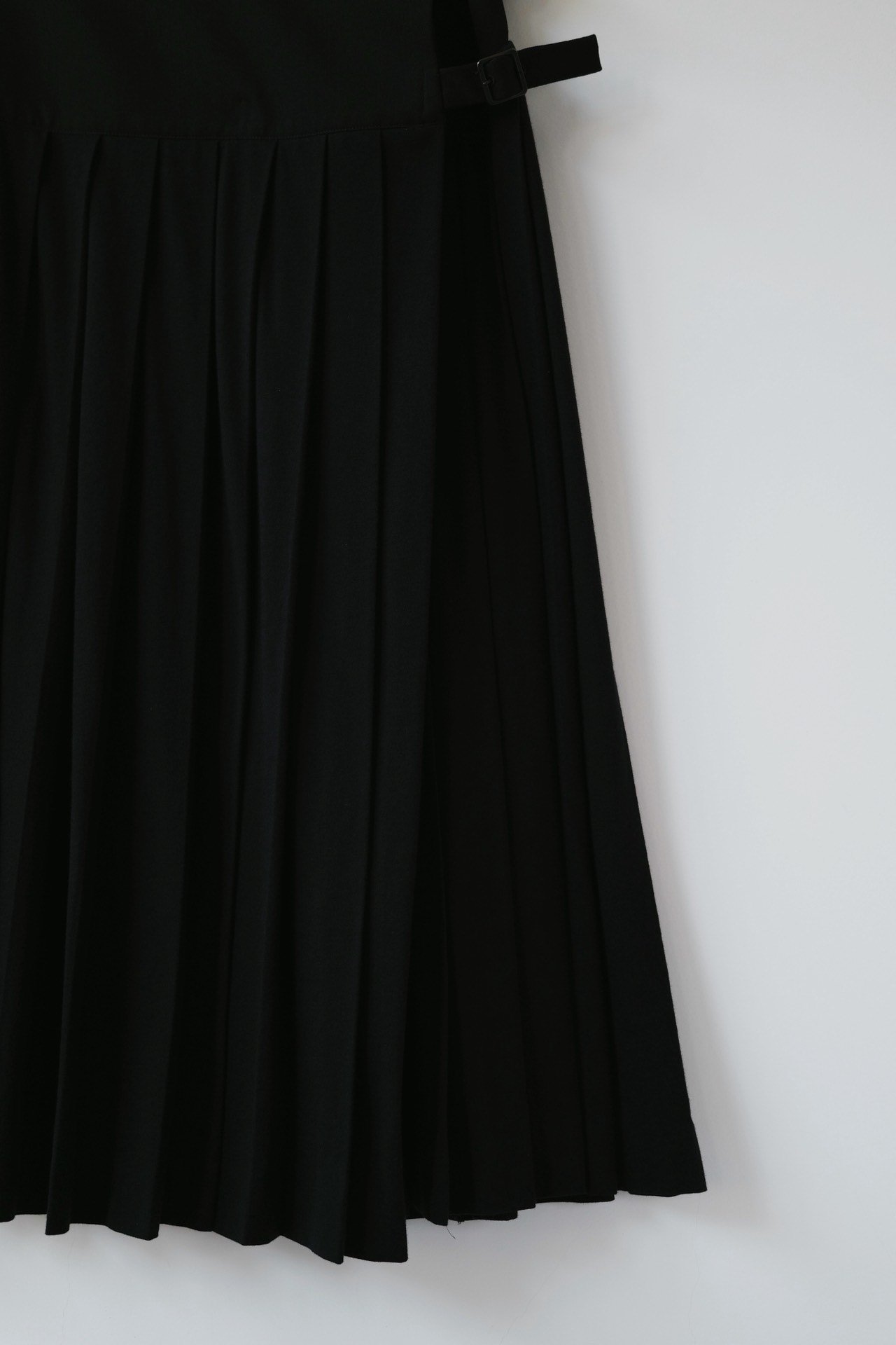 Yohji Yamamoto Noir 18SS Pleated Midi Skirt — detail