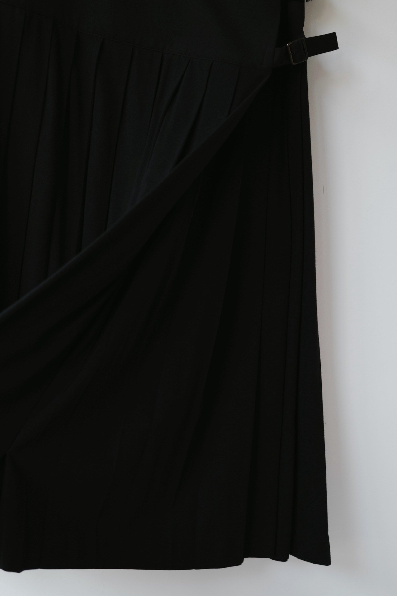 Yohji Yamamoto Noir 18SS Pleated Midi Skirt — back